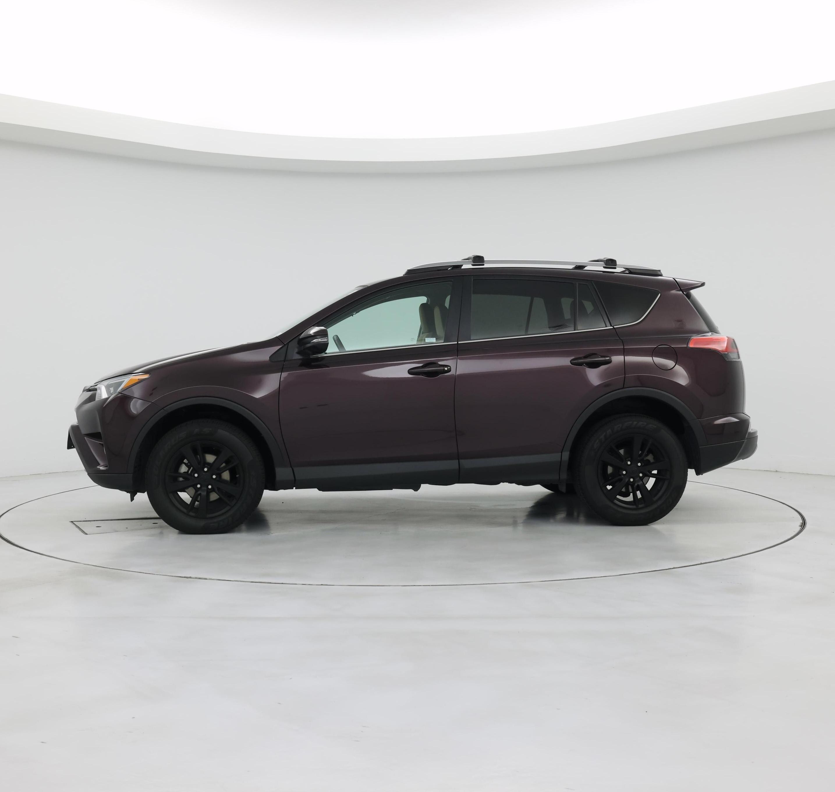 Thumbnail: 2018 Toyota RAV4 - 3