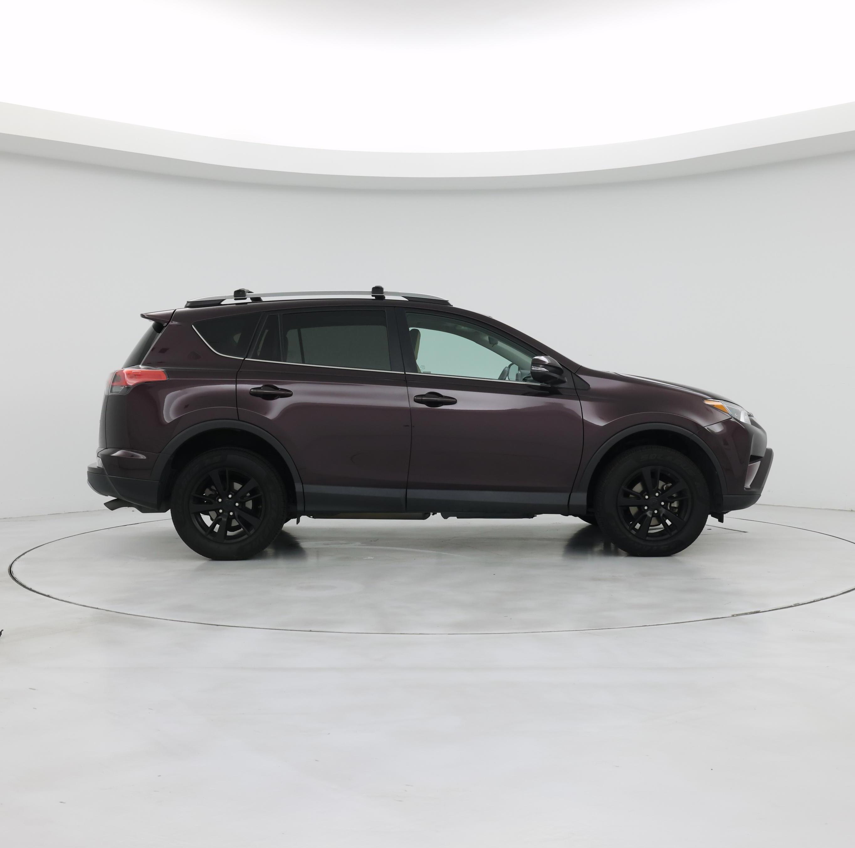 Thumbnail: 2018 Toyota RAV4 - 7