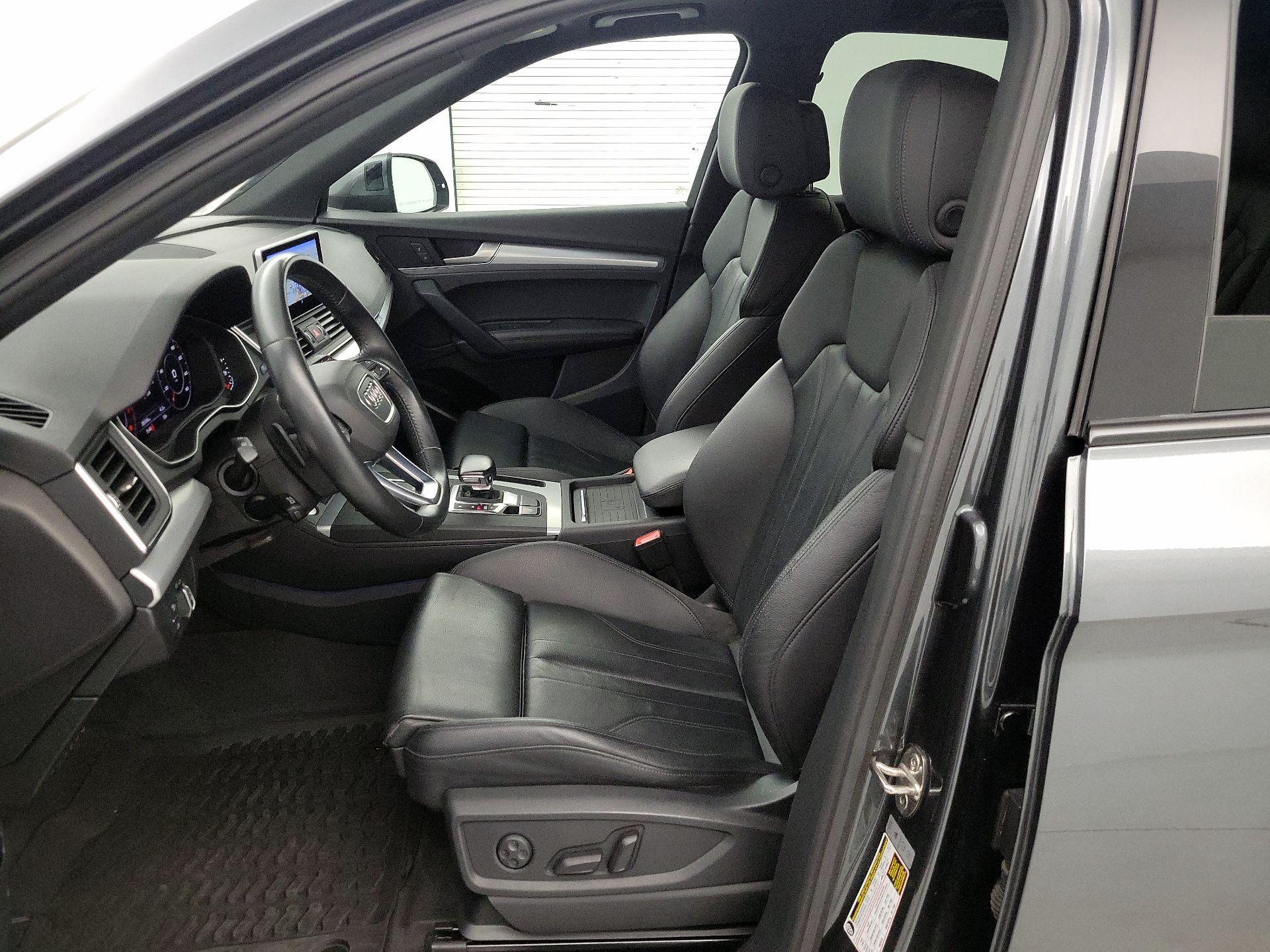 Thumbnail: 2020 Audi Q5 - 11