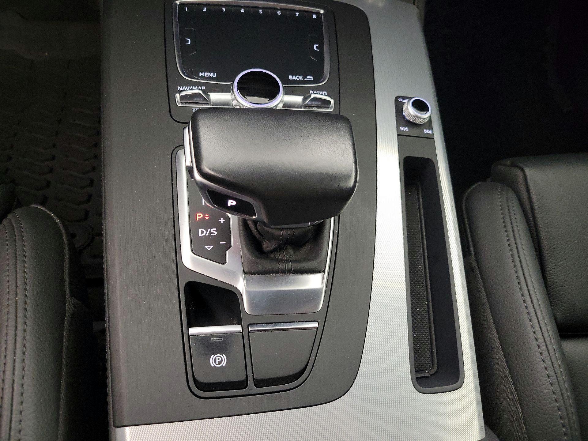 Thumbnail: 2020 Audi Q5 - 17