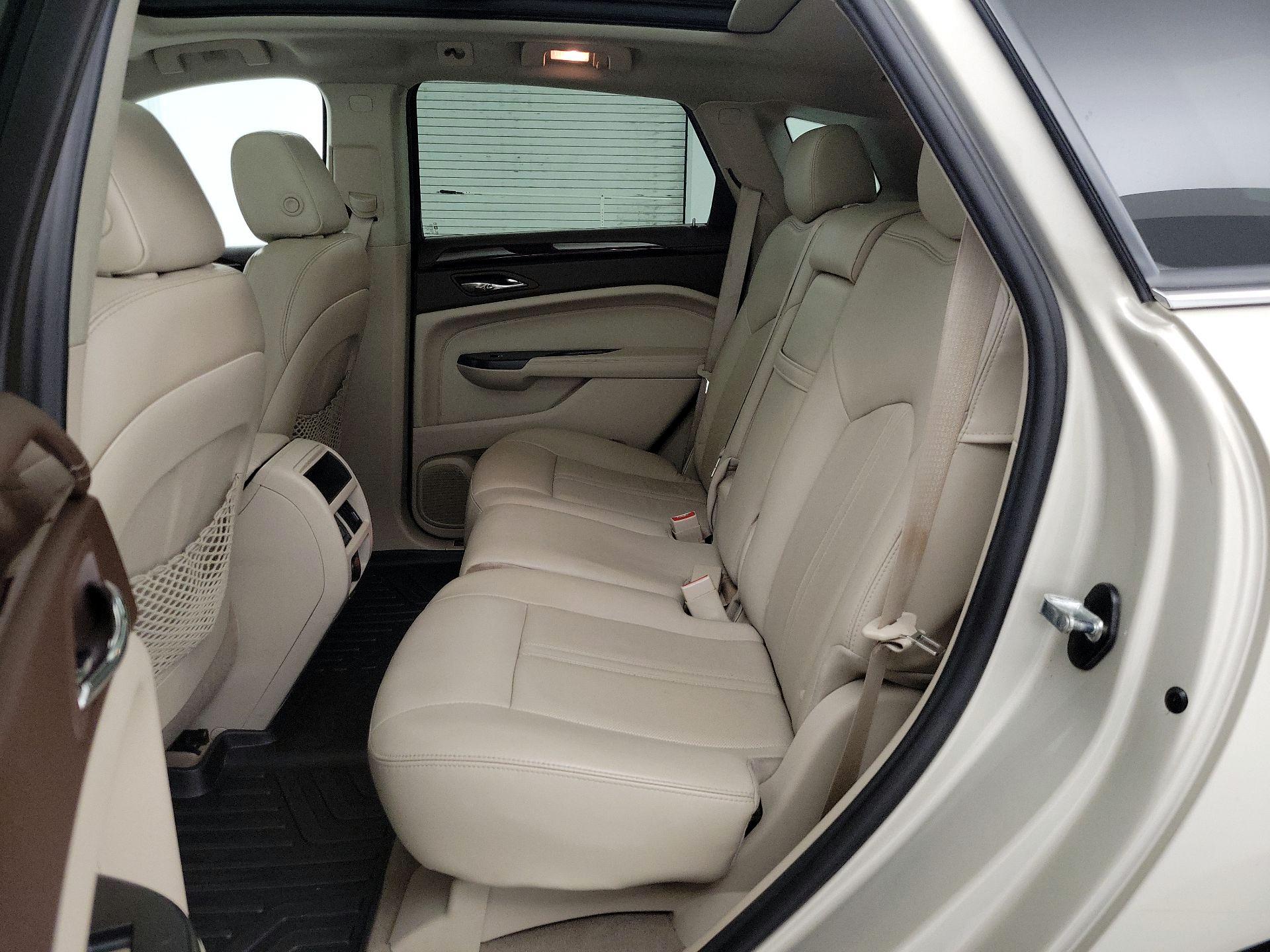 Thumbnail: 2016 Cadillac SRX - 17