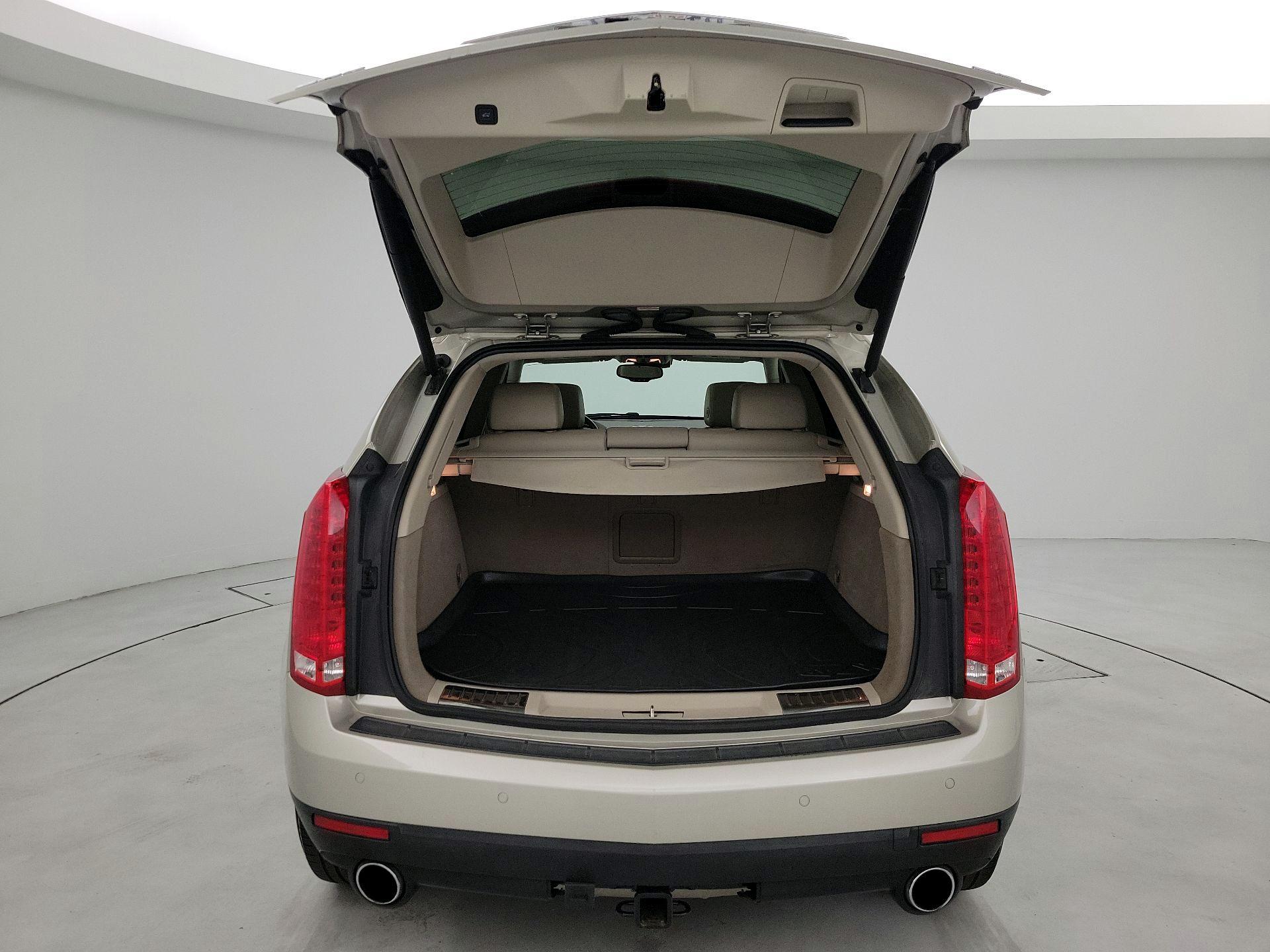 Thumbnail: 2016 Cadillac SRX - 18