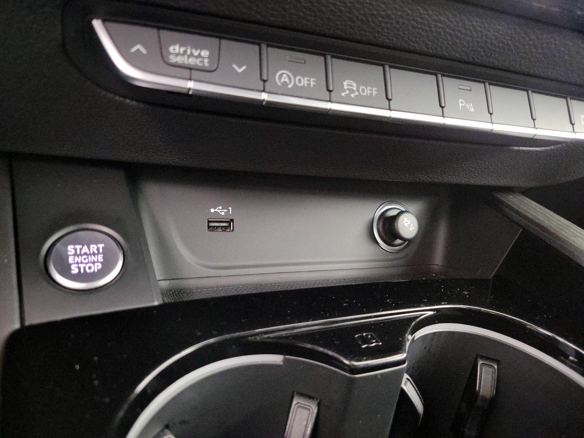 Thumbnail: 2023 Audi A4 - 17