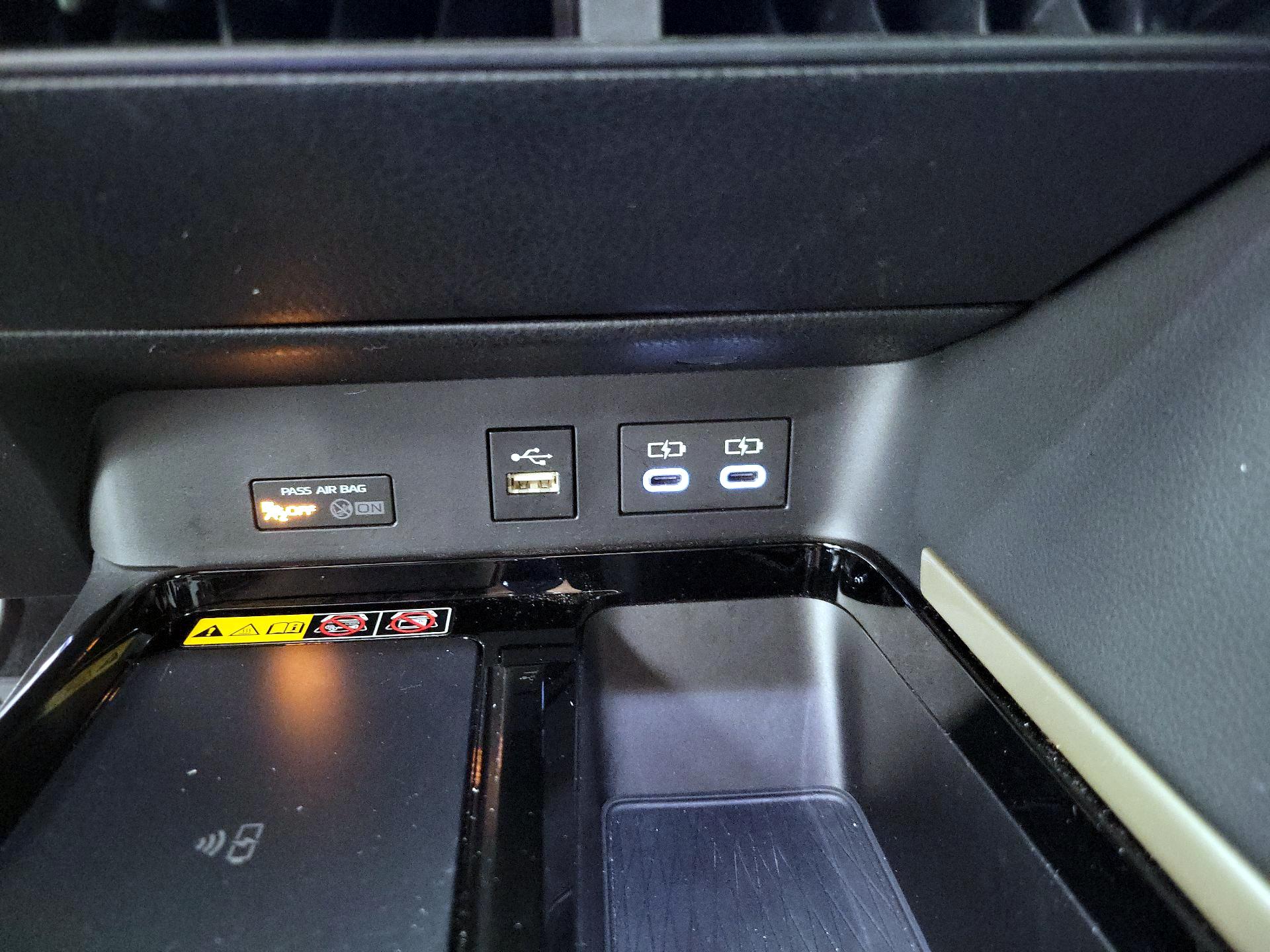 Thumbnail: 2025 Toyota Camry - 18