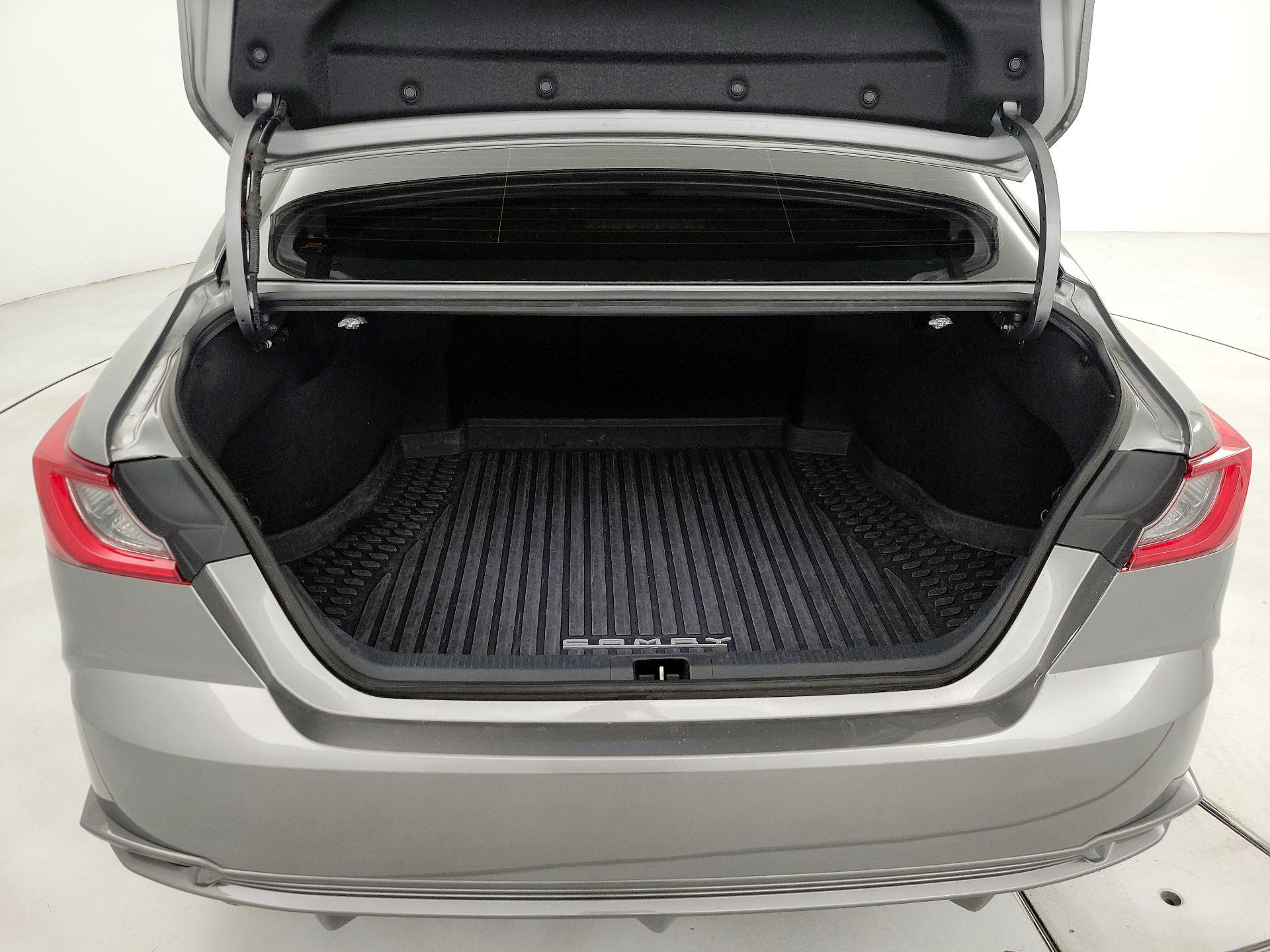 Thumbnail: 2025 Toyota Camry - 20