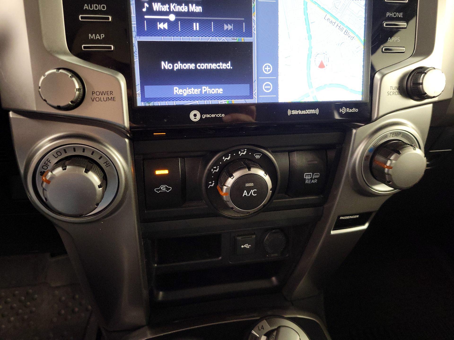 Thumbnail: 2020 Toyota 4Runner - 16