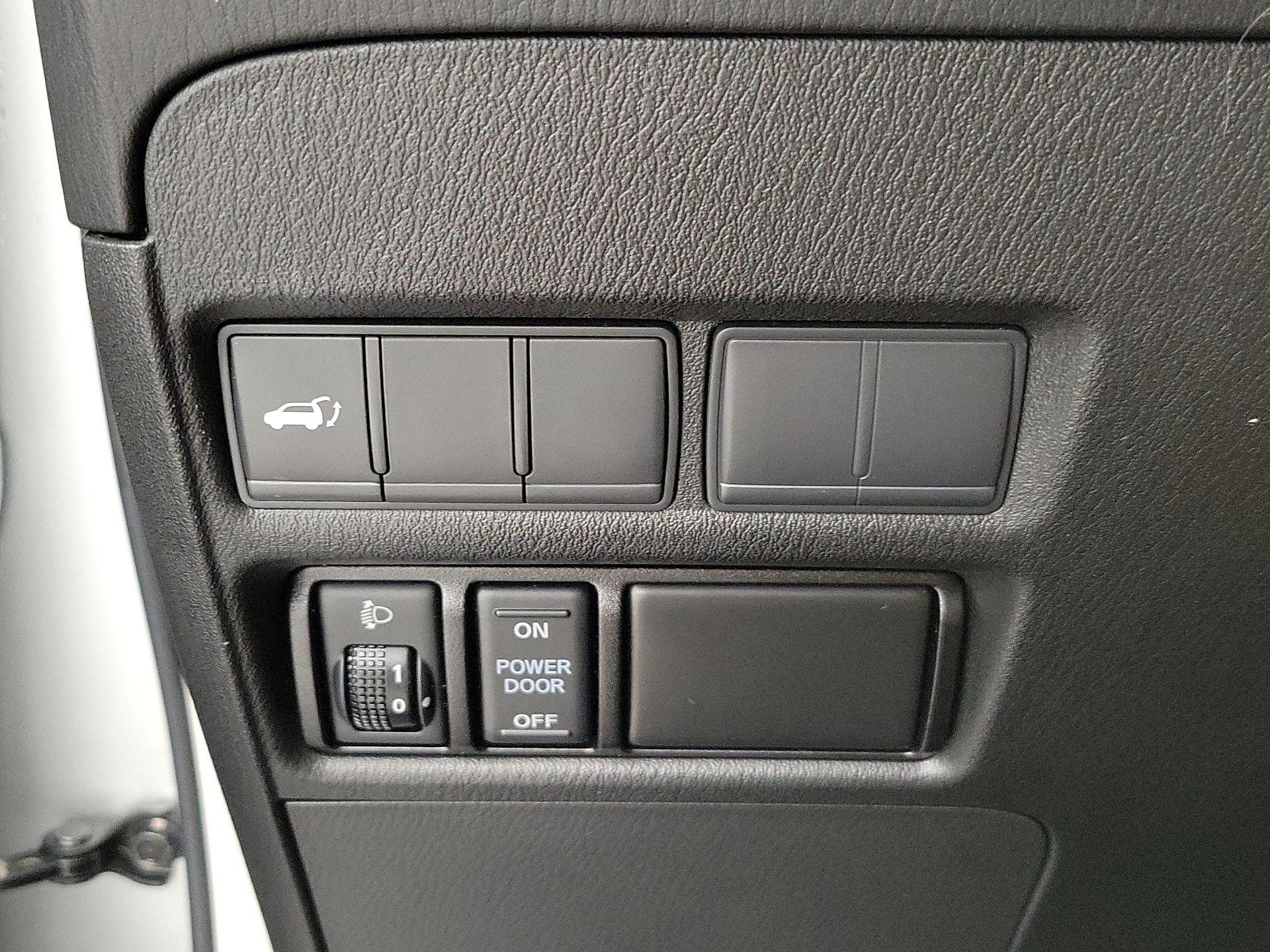 Thumbnail: 2017 Nissan Armada - 13