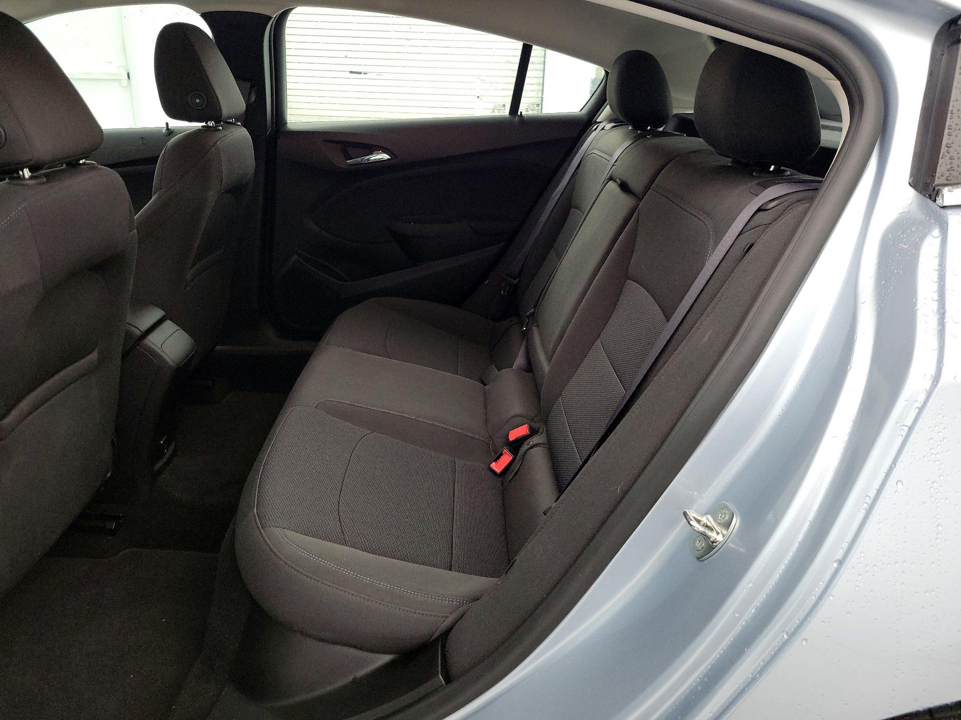 Thumbnail: 2017 Chevrolet Cruze - 18