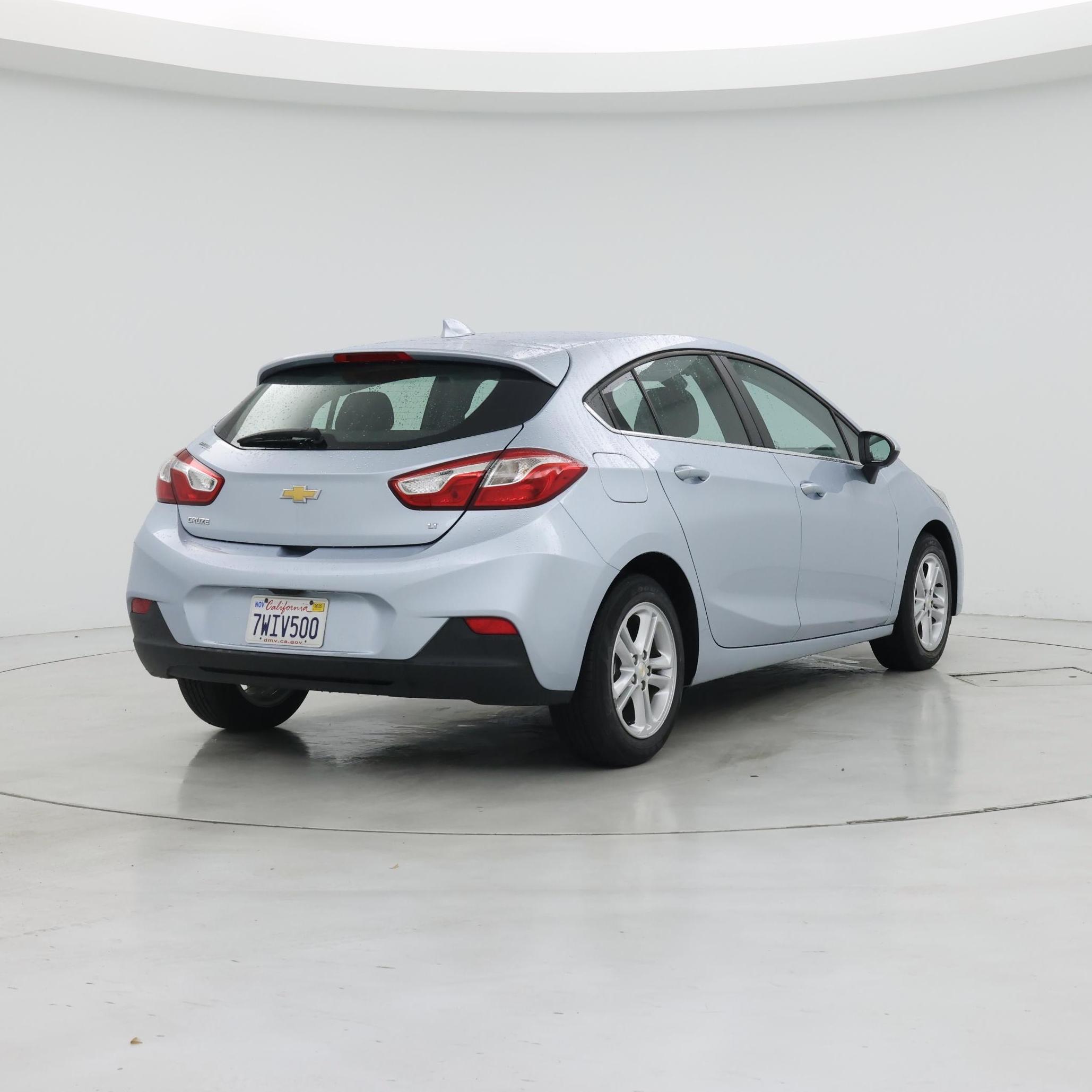 Thumbnail: 2017 Chevrolet Cruze - 8