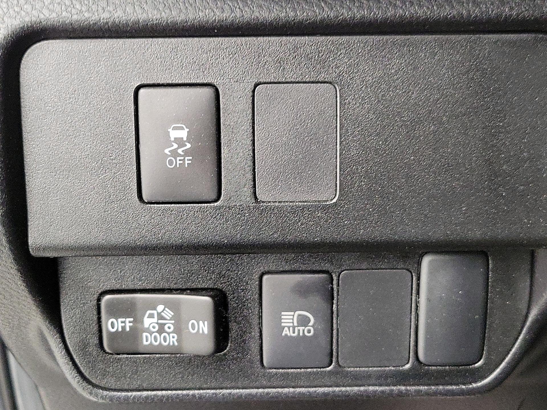 Thumbnail: 2023 Toyota Tacoma - 13