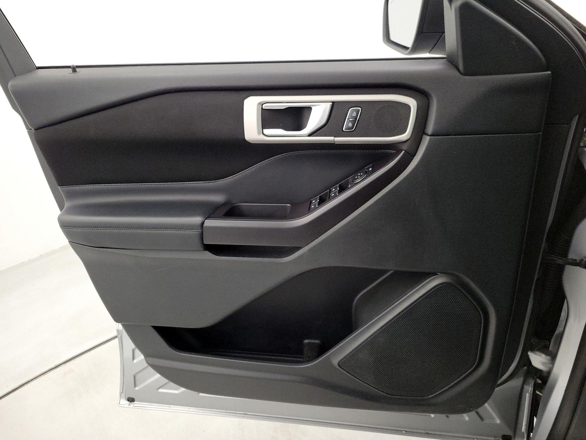 Thumbnail: 2020 Ford Explorer - 12