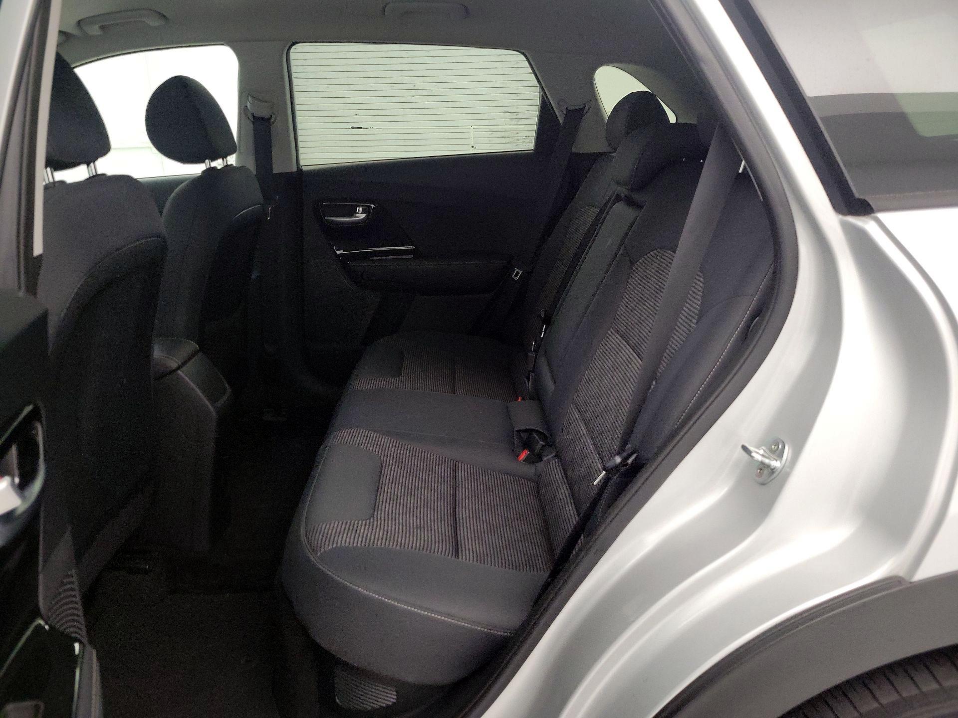 Thumbnail: 2020 Kia Niro - 19