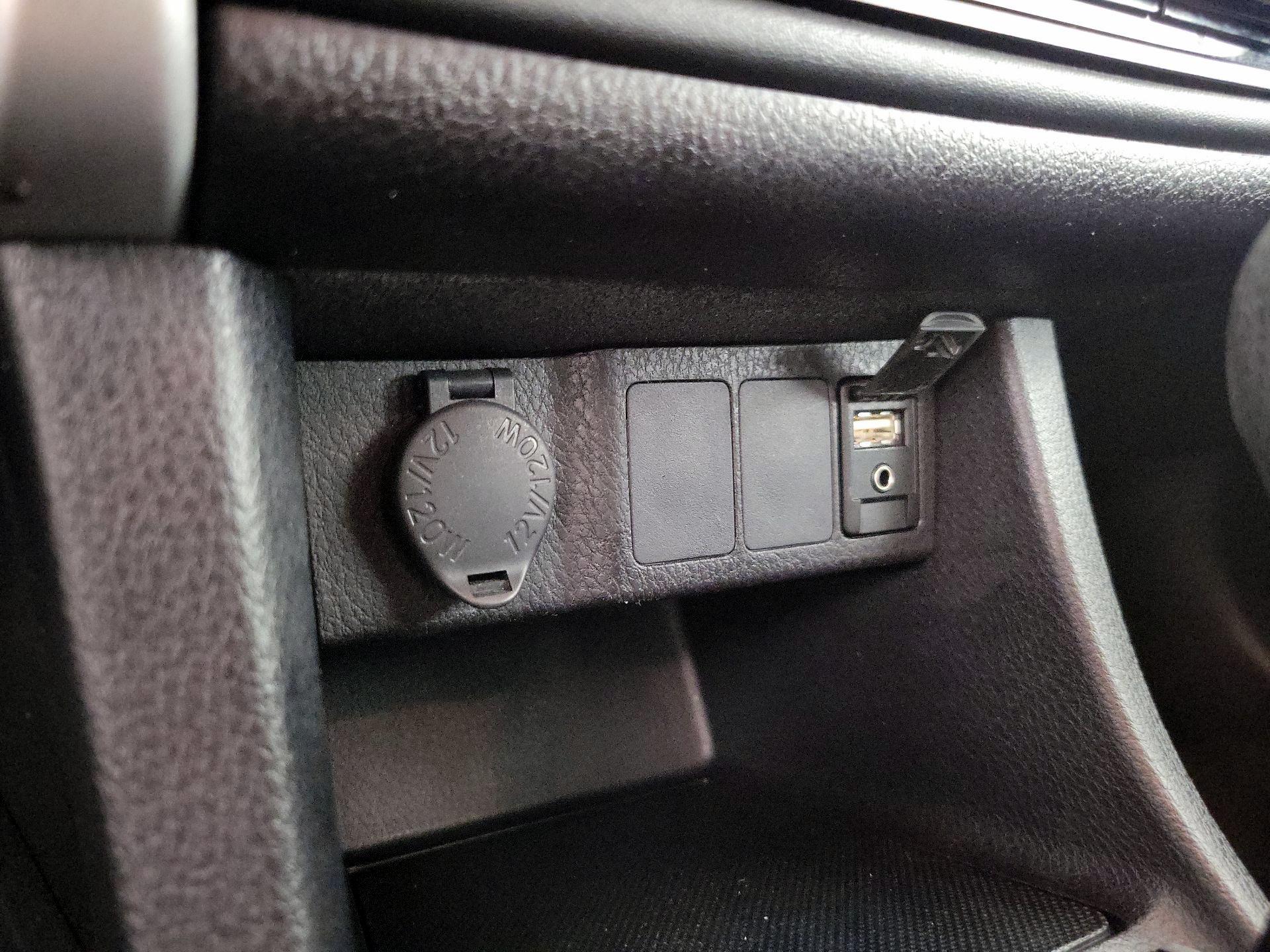 Thumbnail: 2019 Toyota Corolla - 17