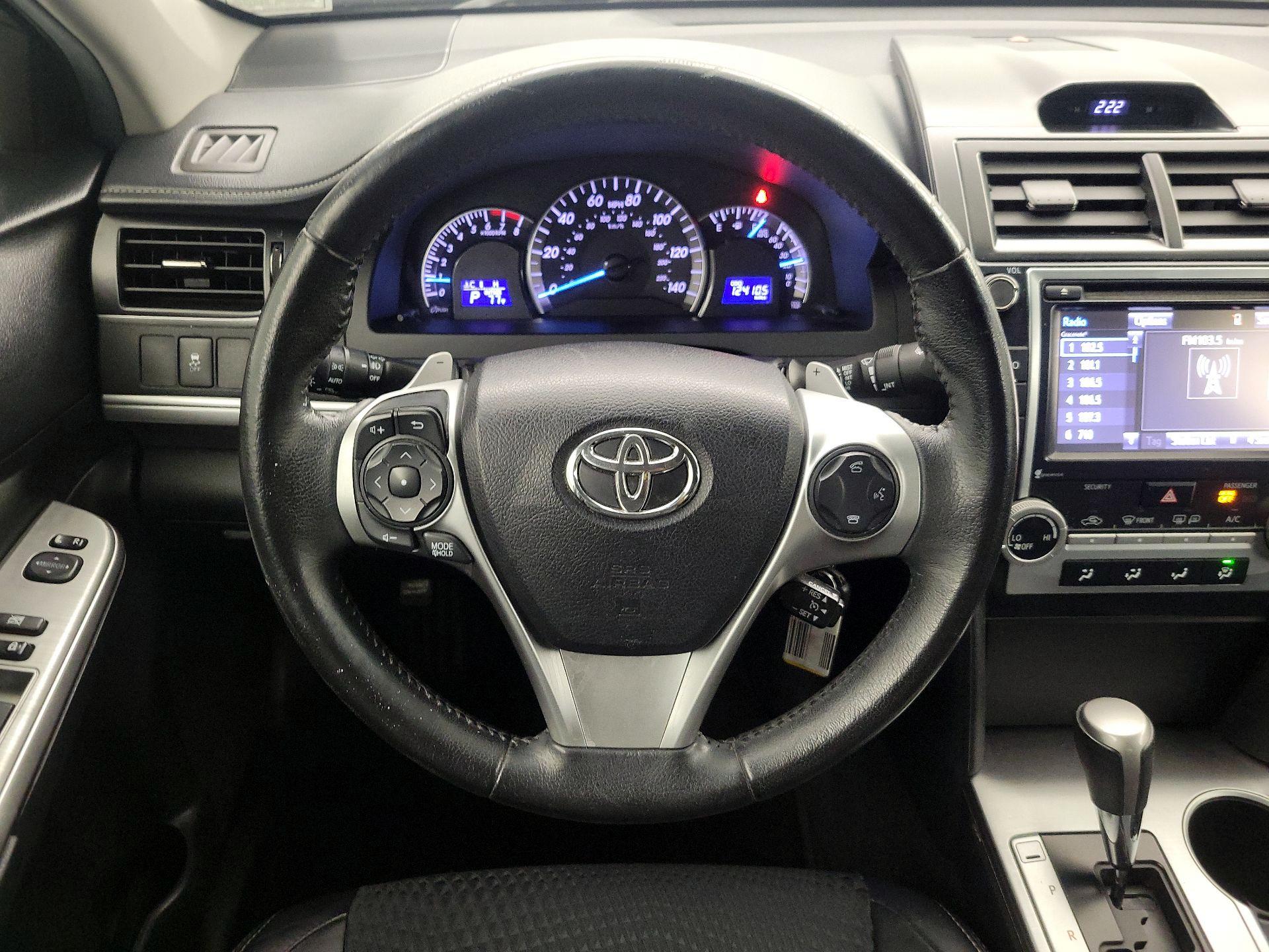 Thumbnail: 2014 Toyota Camry - 10