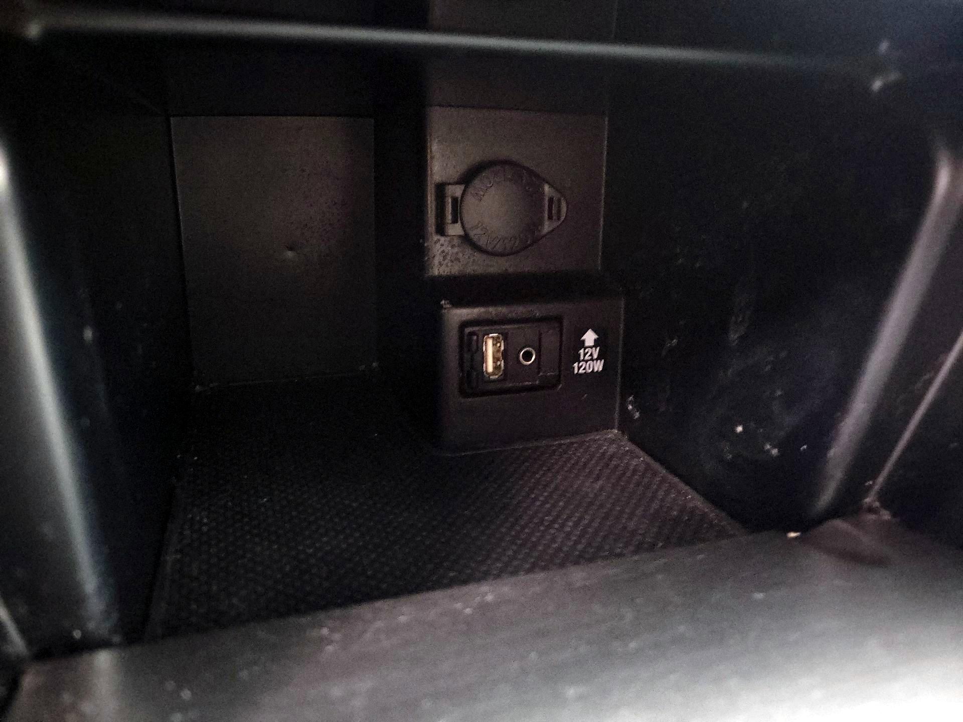 Thumbnail: 2014 Toyota Camry - 18