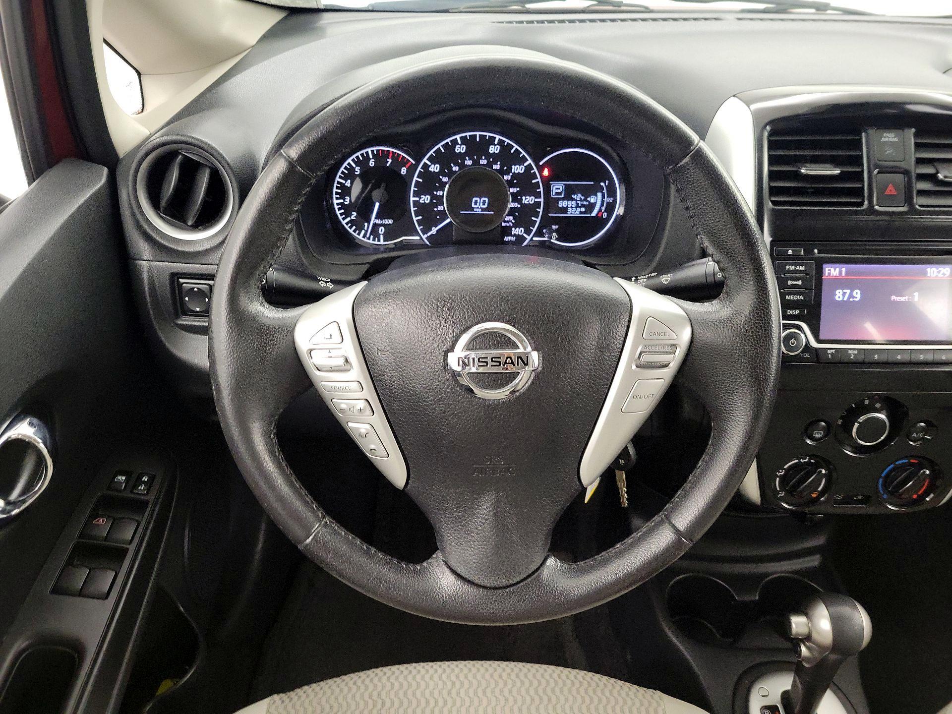 Thumbnail: 2016 Nissan Versa Note - 10