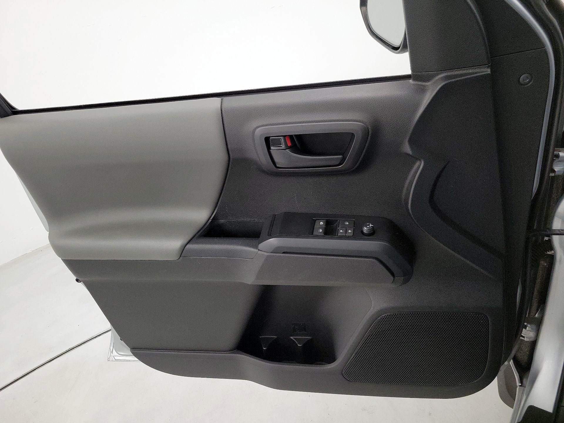 Thumbnail: 2022 Toyota Tacoma - 12