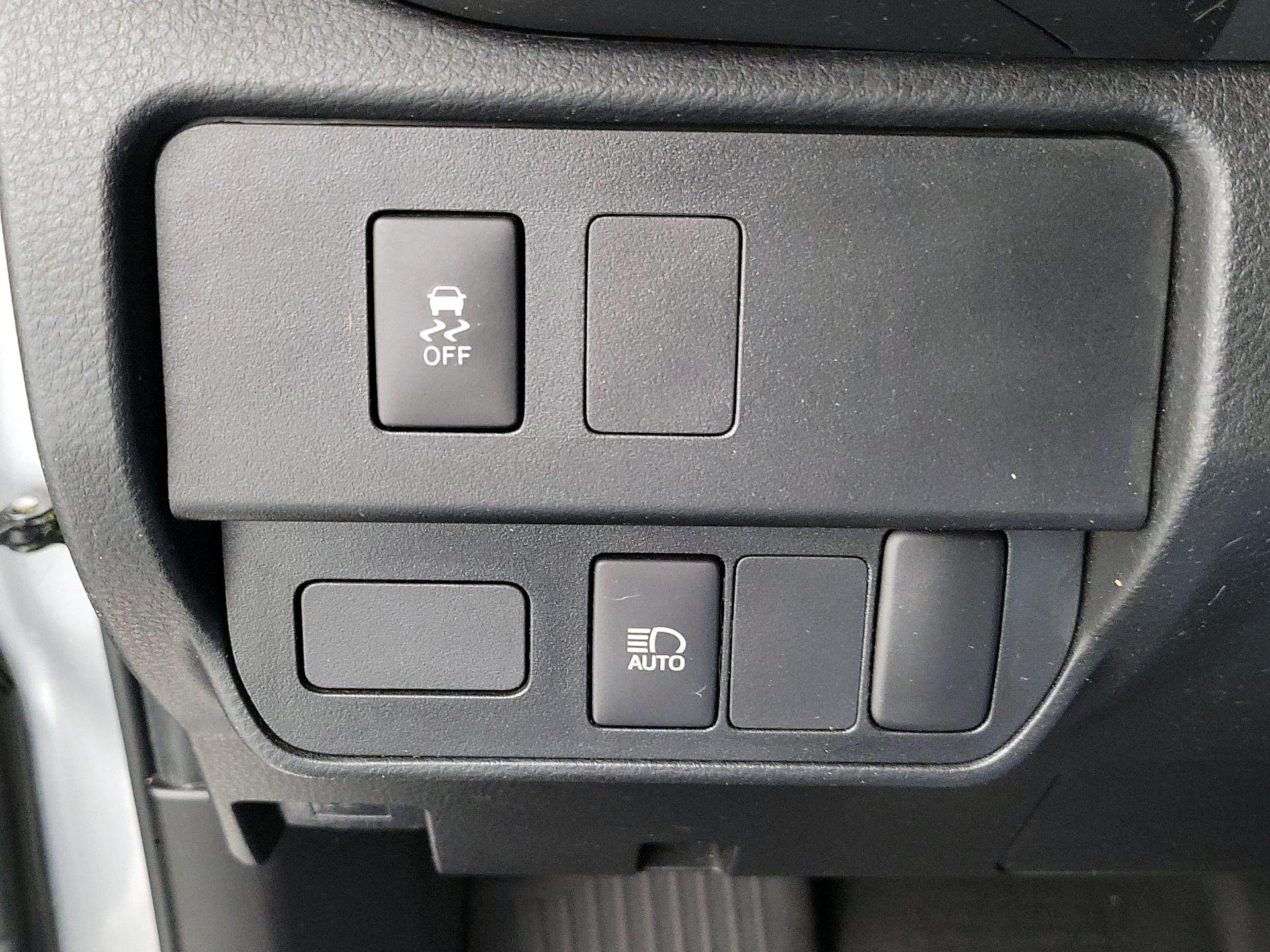 Thumbnail: 2022 Toyota Tacoma - 13