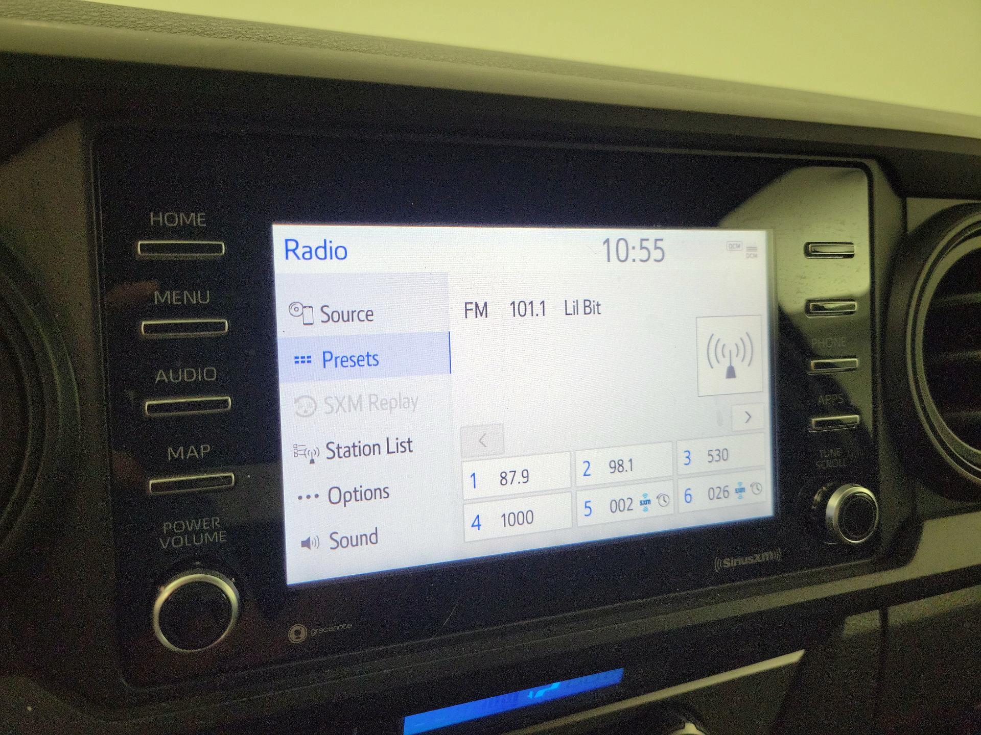 Thumbnail: 2022 Toyota Tacoma - 15