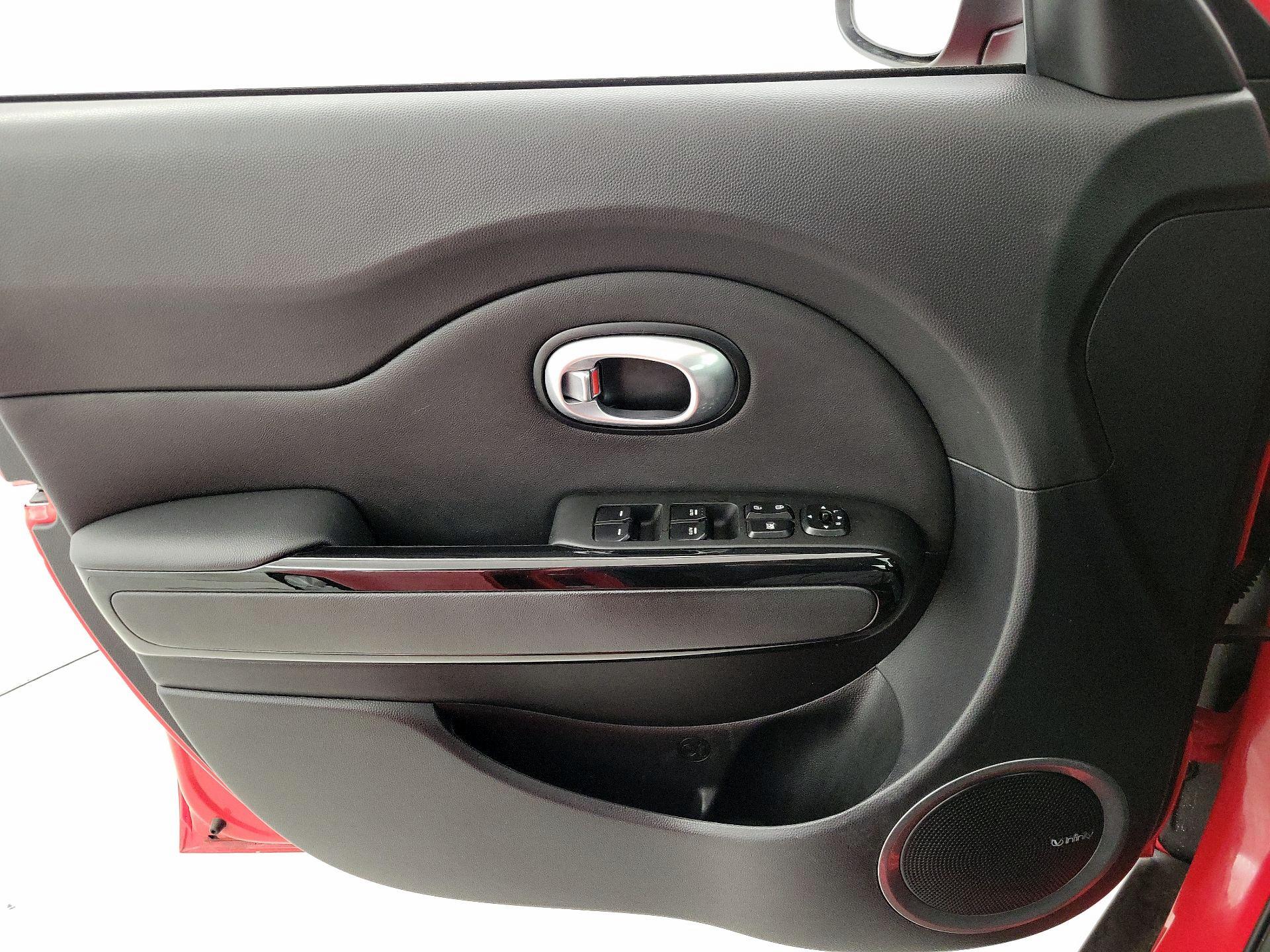 Thumbnail: 2016 Kia Soul - 12