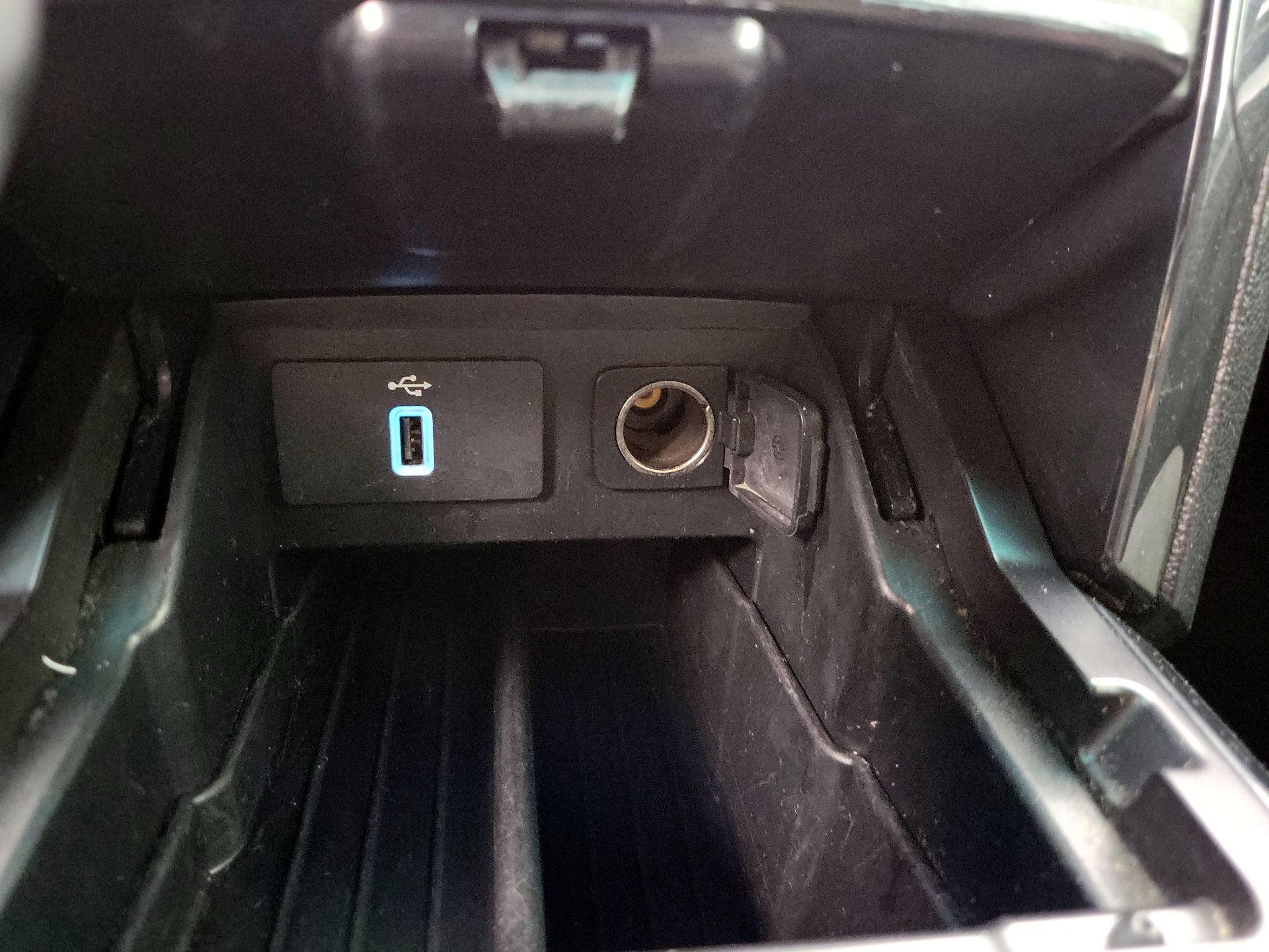 Thumbnail: 2017 Ford Explorer - 17