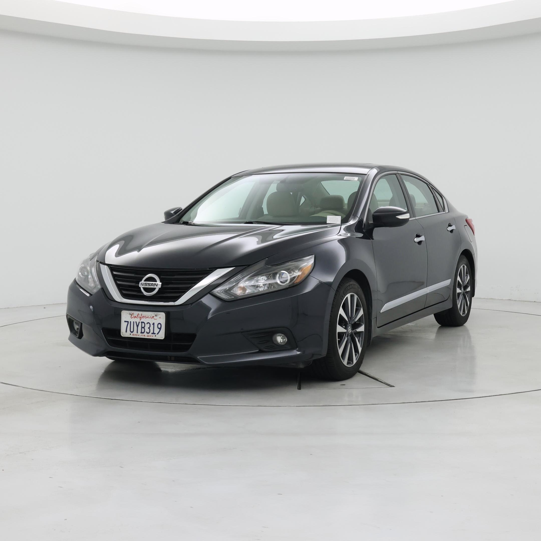 Thumbnail: 2016 Nissan Altima - 4