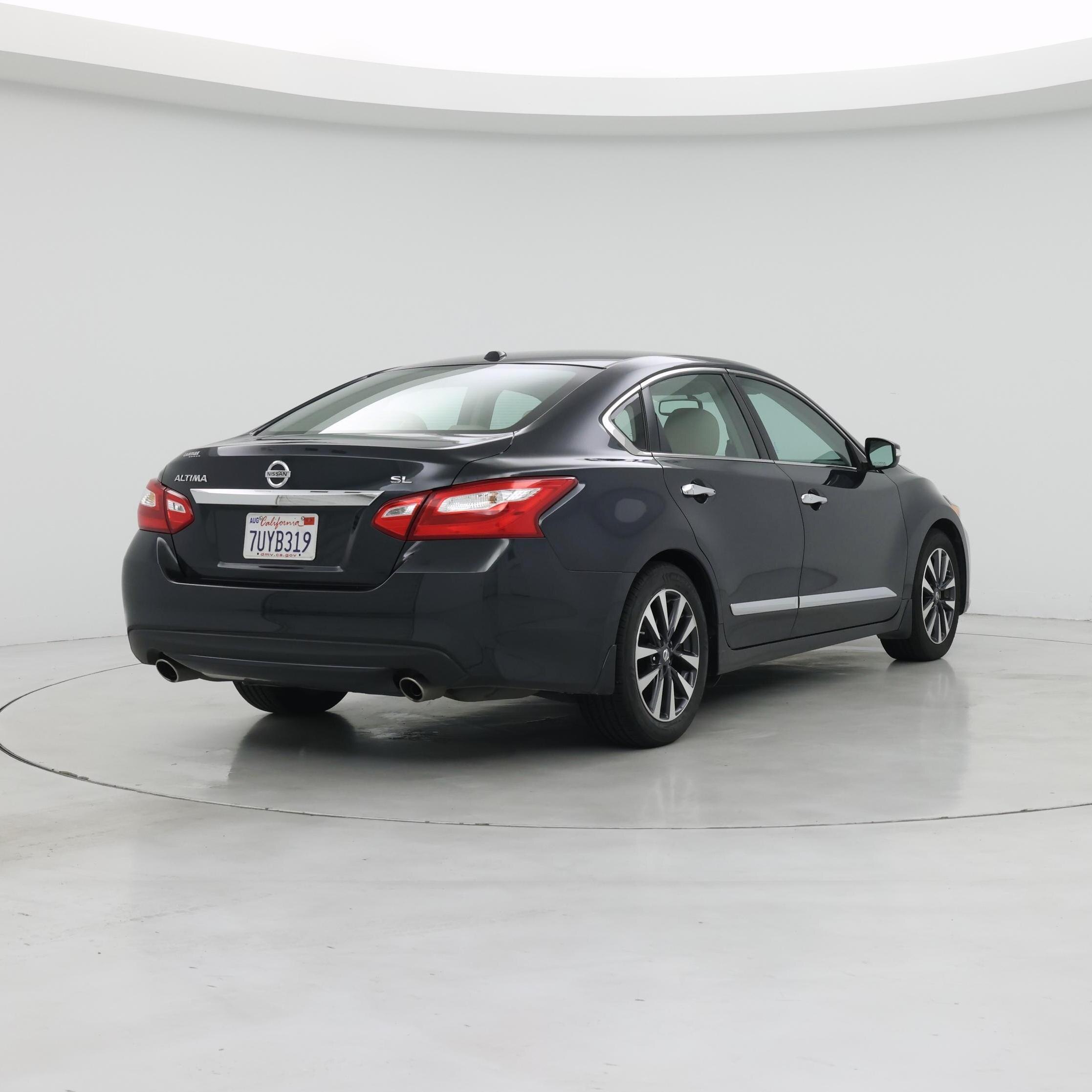 Thumbnail: 2016 Nissan Altima - 8
