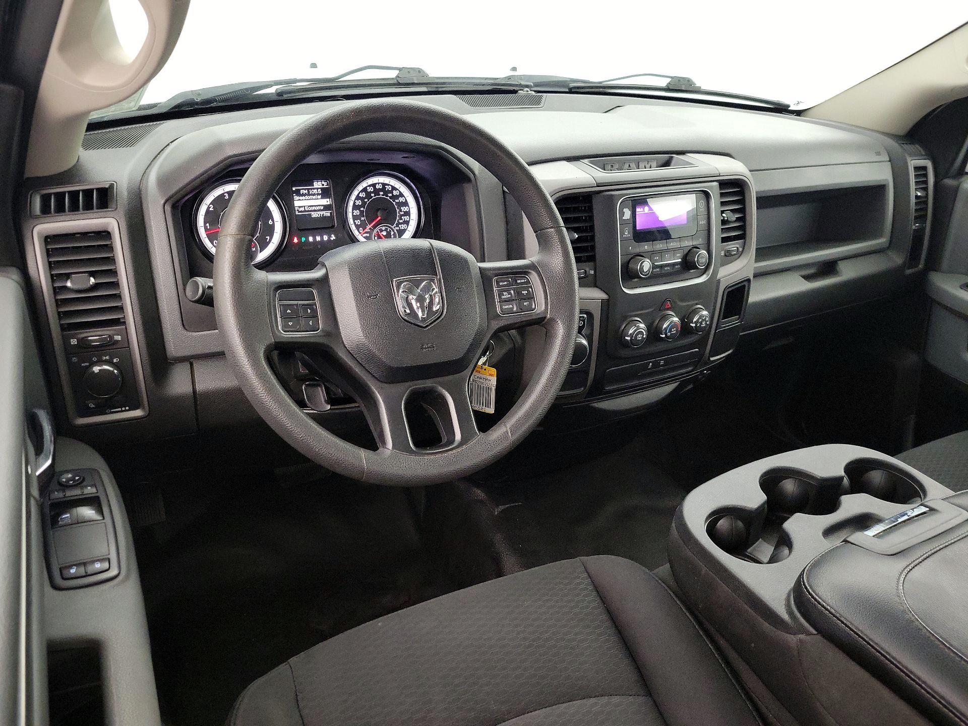 Thumbnail: 2019 RAM 1500 Classic - 9