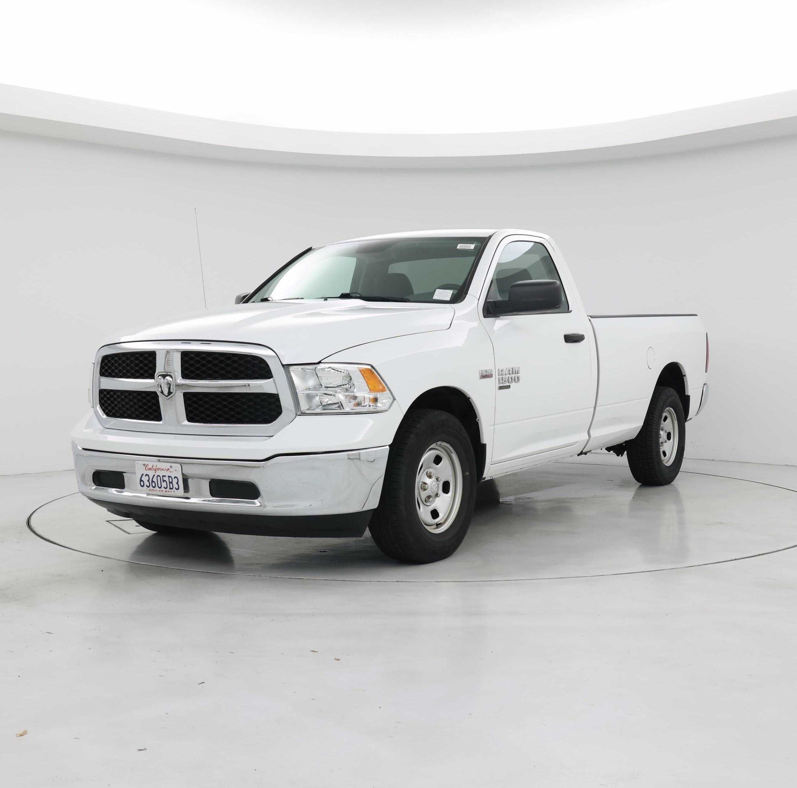 Thumbnail: 2019 RAM 1500 Classic - 4