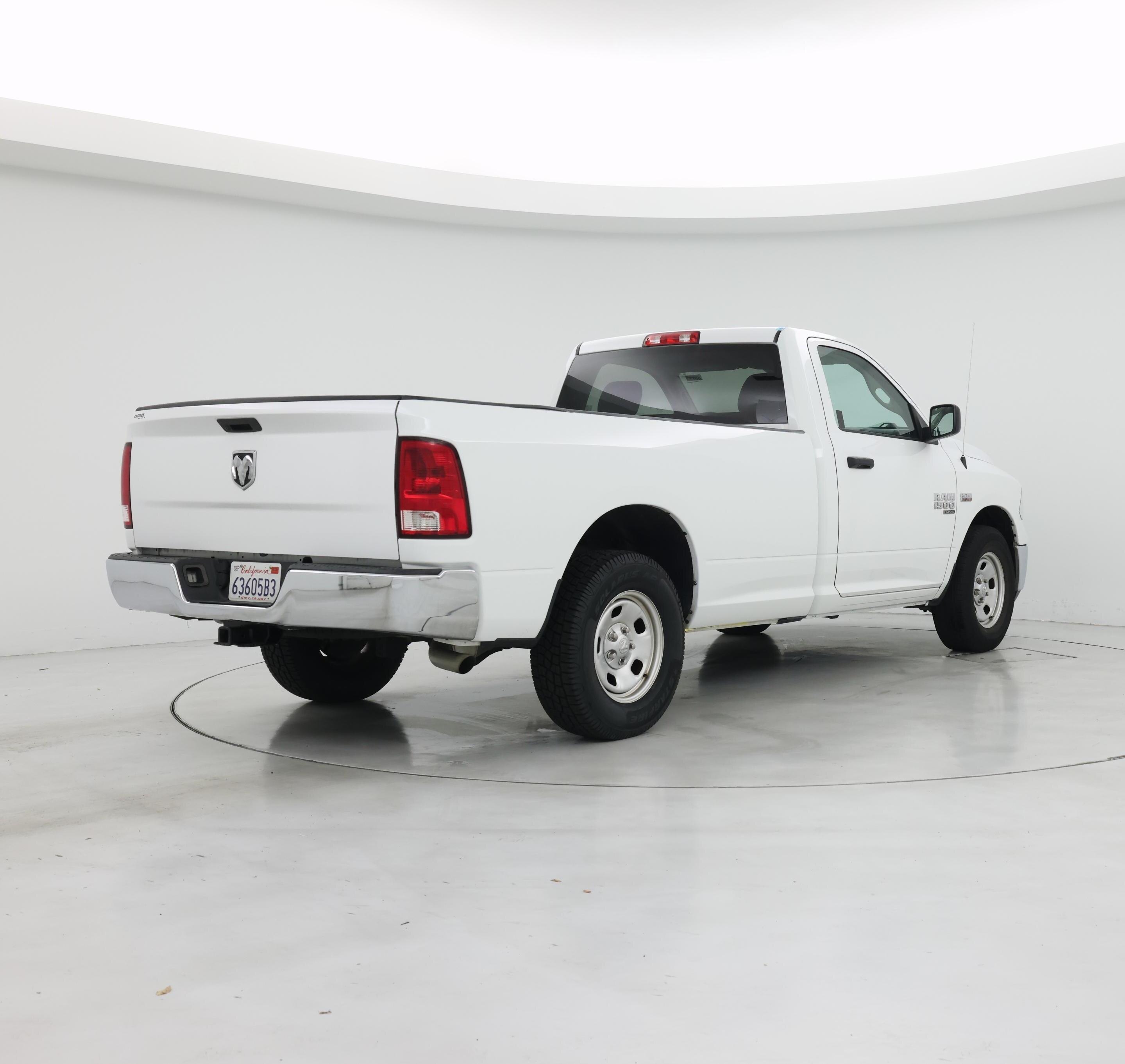 Thumbnail: 2019 RAM 1500 Classic - 8