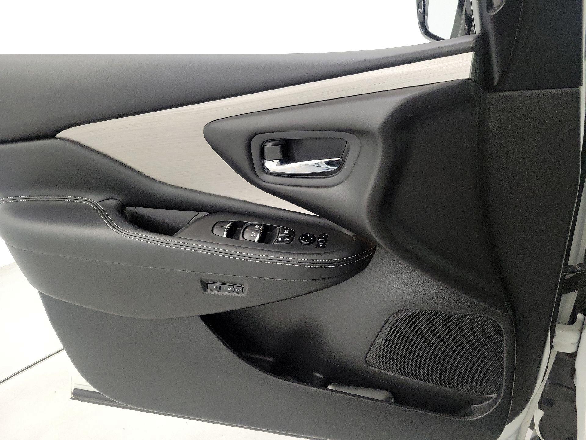 Thumbnail: 2015 Nissan Murano - 12