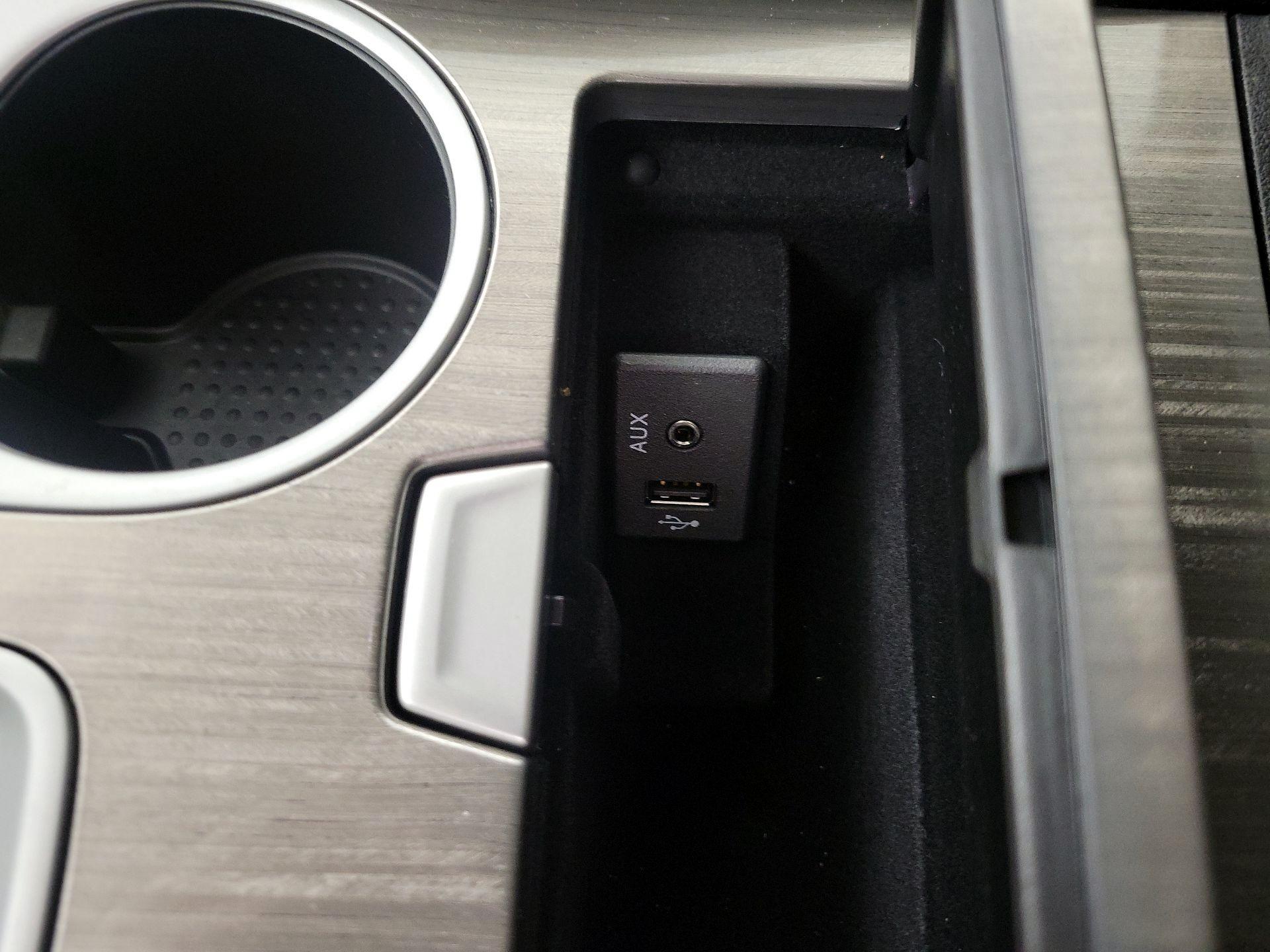 Thumbnail: 2015 Nissan Murano - 18