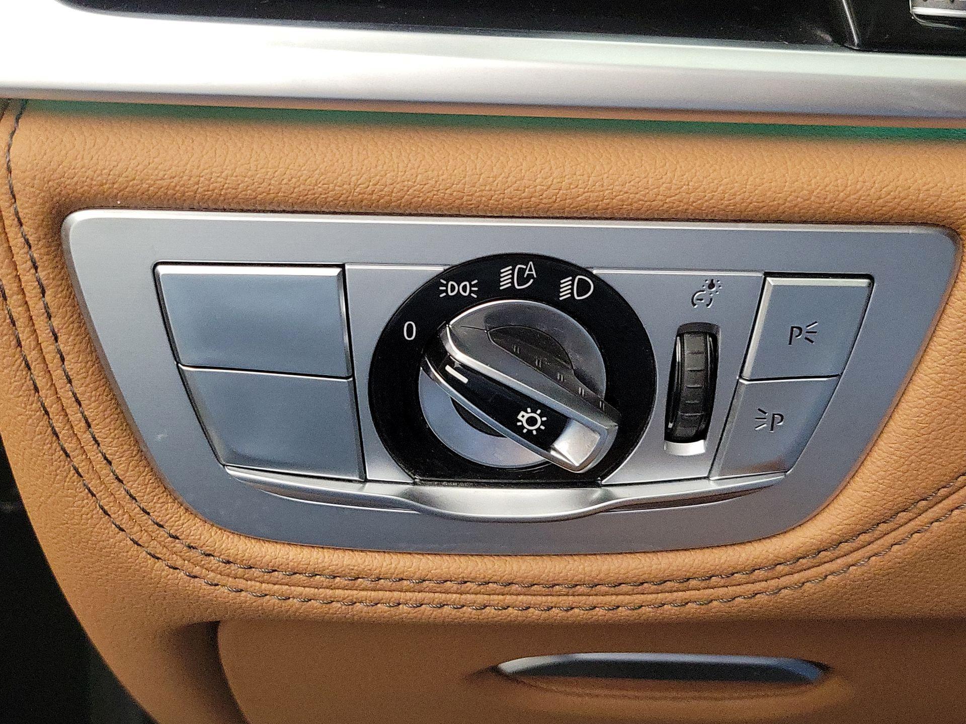 Thumbnail: 2022 BMW 7 Series - 13