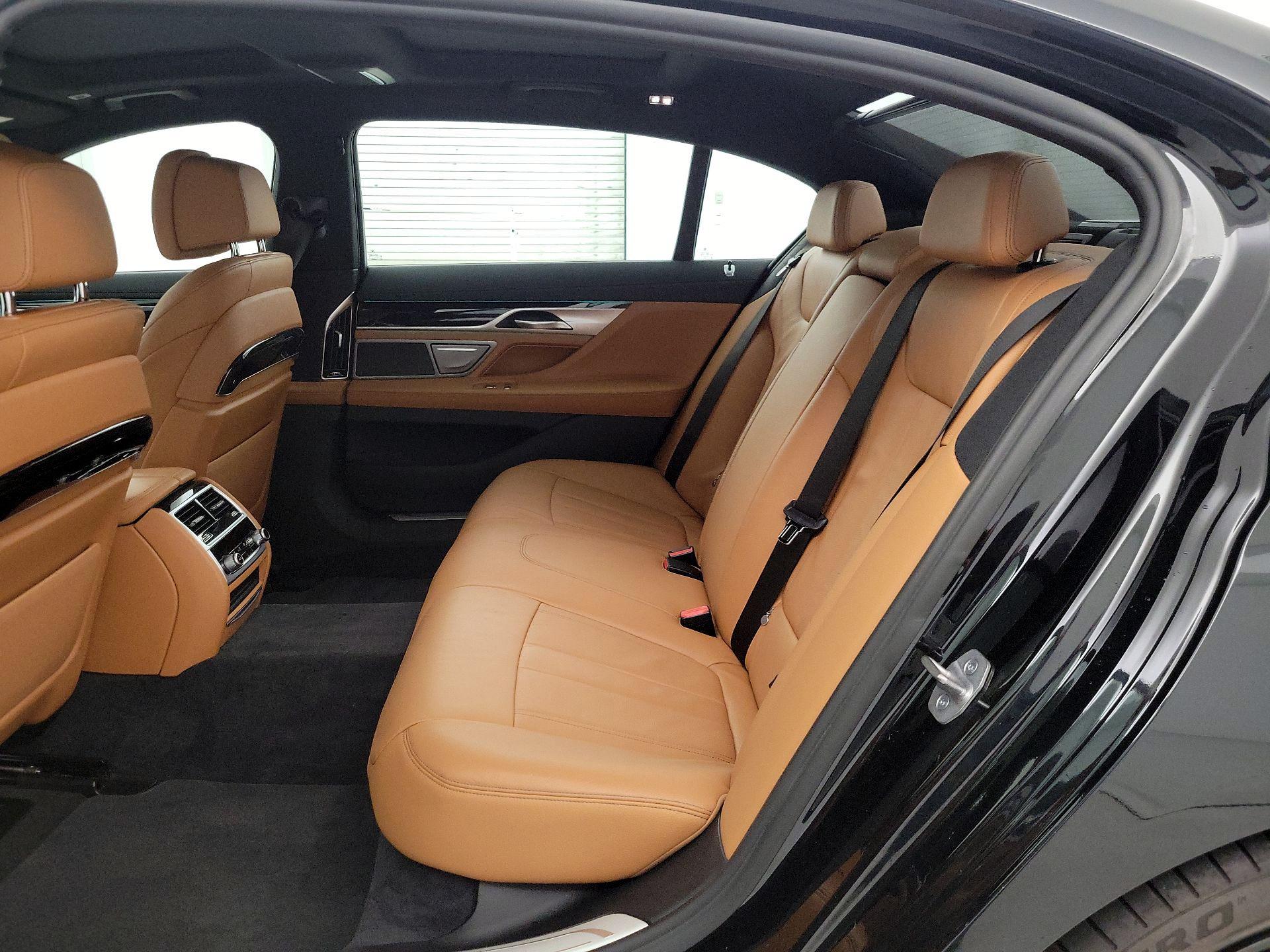 Thumbnail: 2022 BMW 7 Series - 19