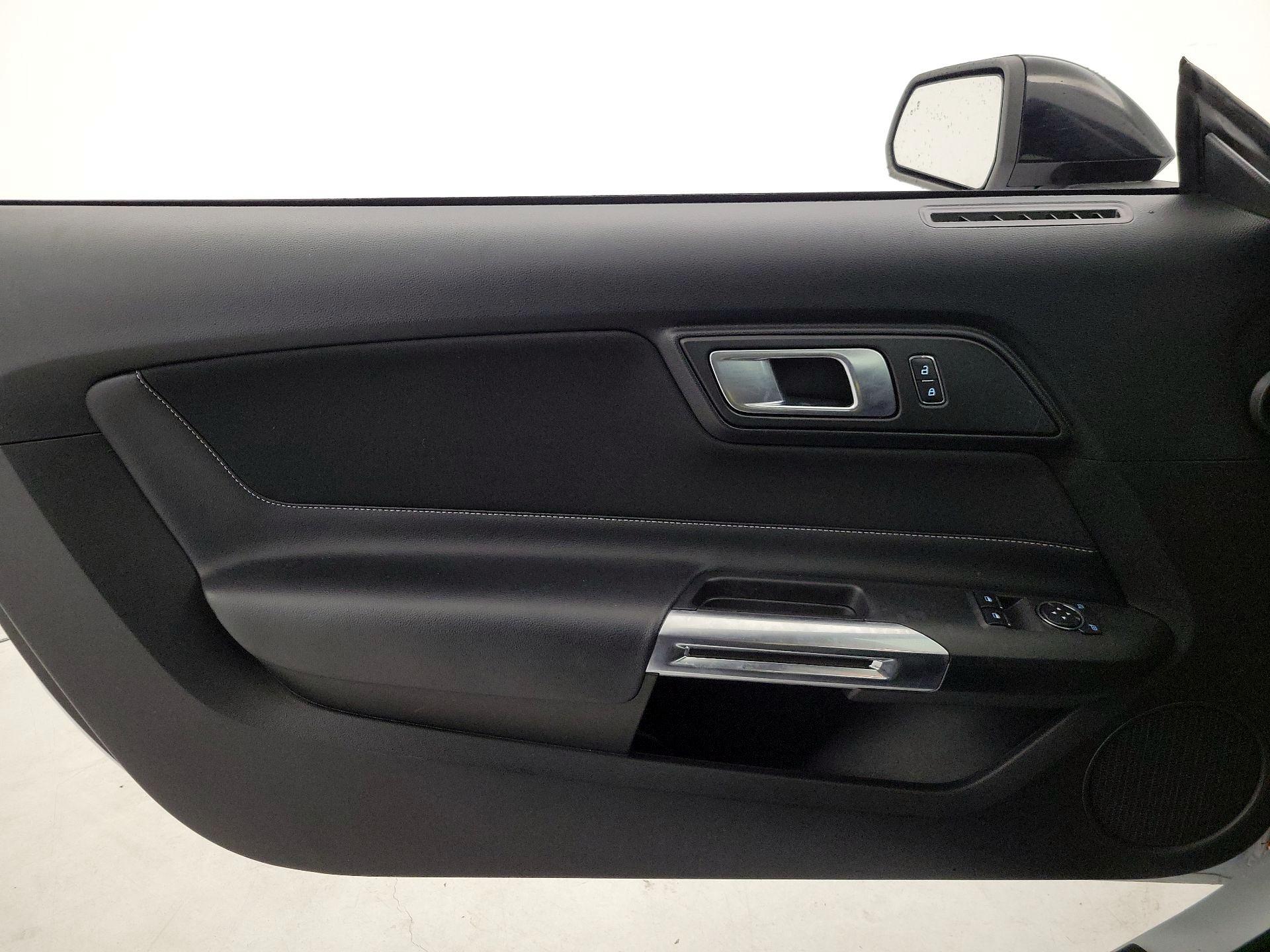 Thumbnail: 2022 Ford Mustang - 12