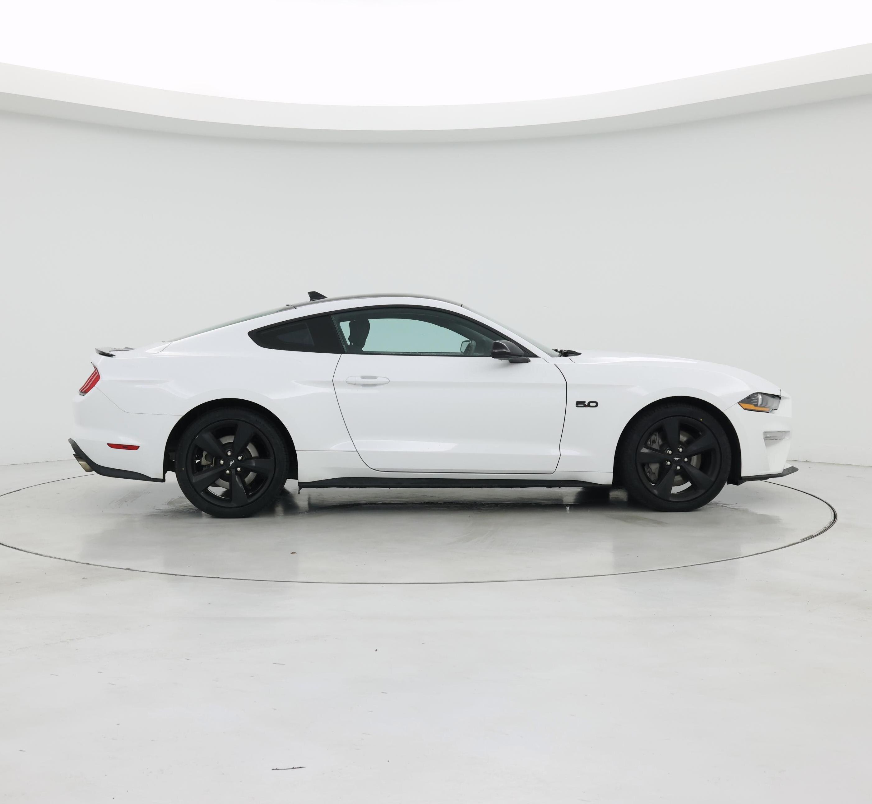 Thumbnail: 2022 Ford Mustang - 7