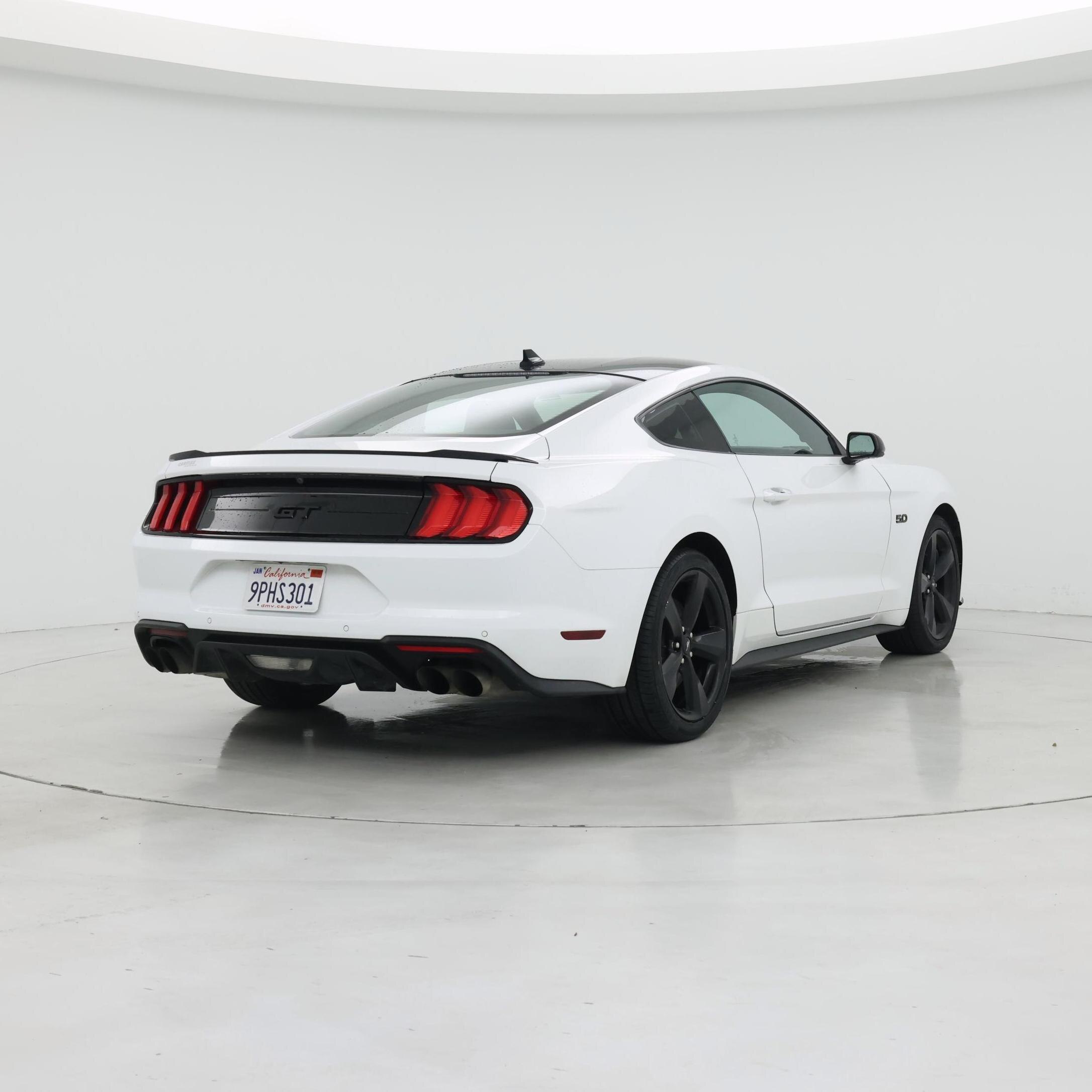 Thumbnail: 2022 Ford Mustang - 8