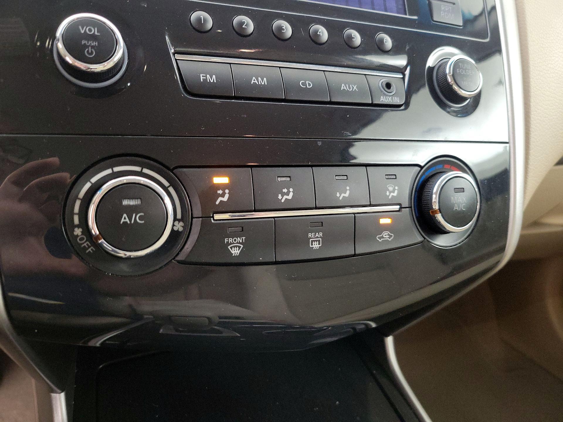 Thumbnail: 2014 Nissan Altima - 15