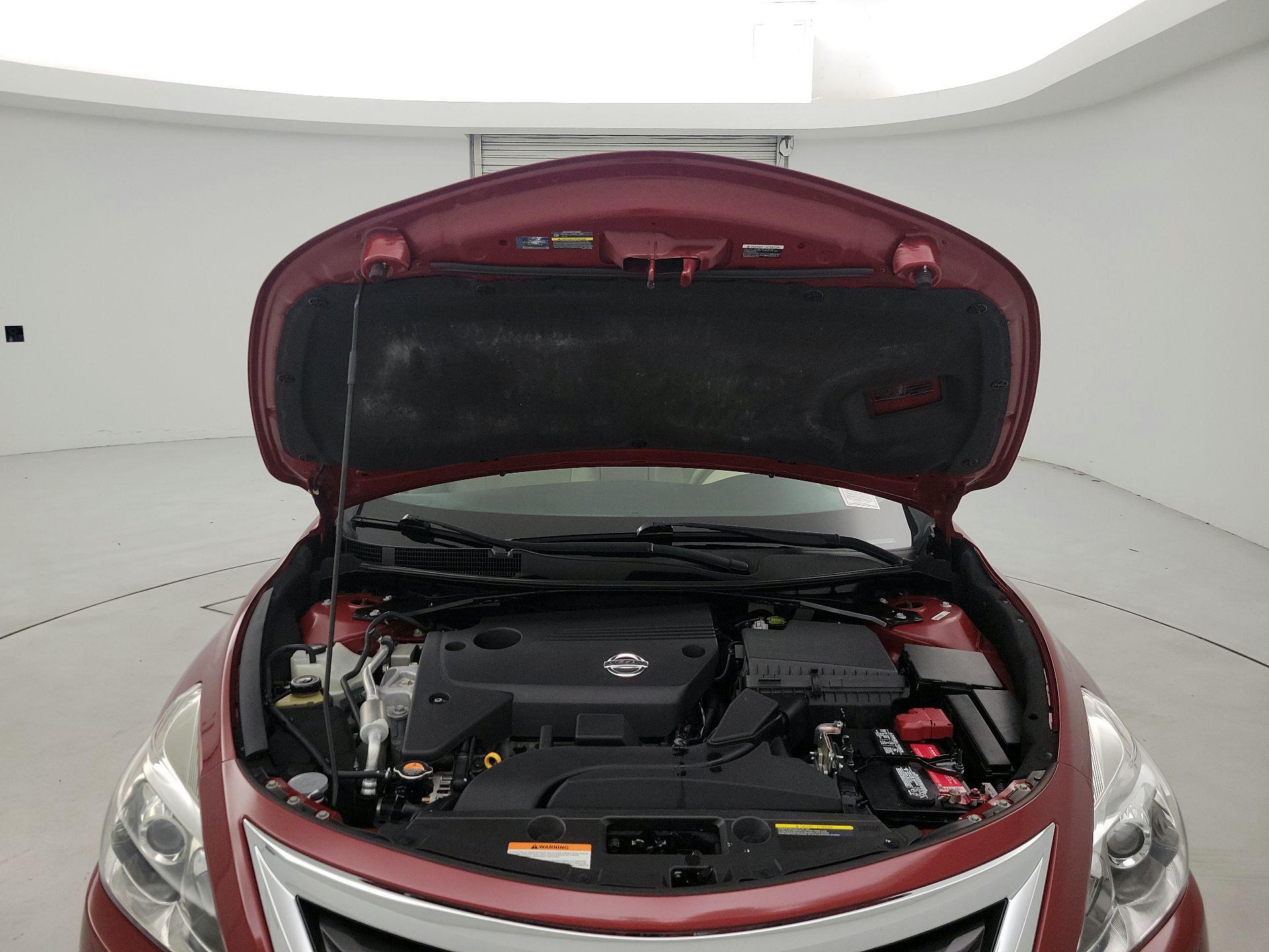 Thumbnail: 2014 Nissan Altima - 20