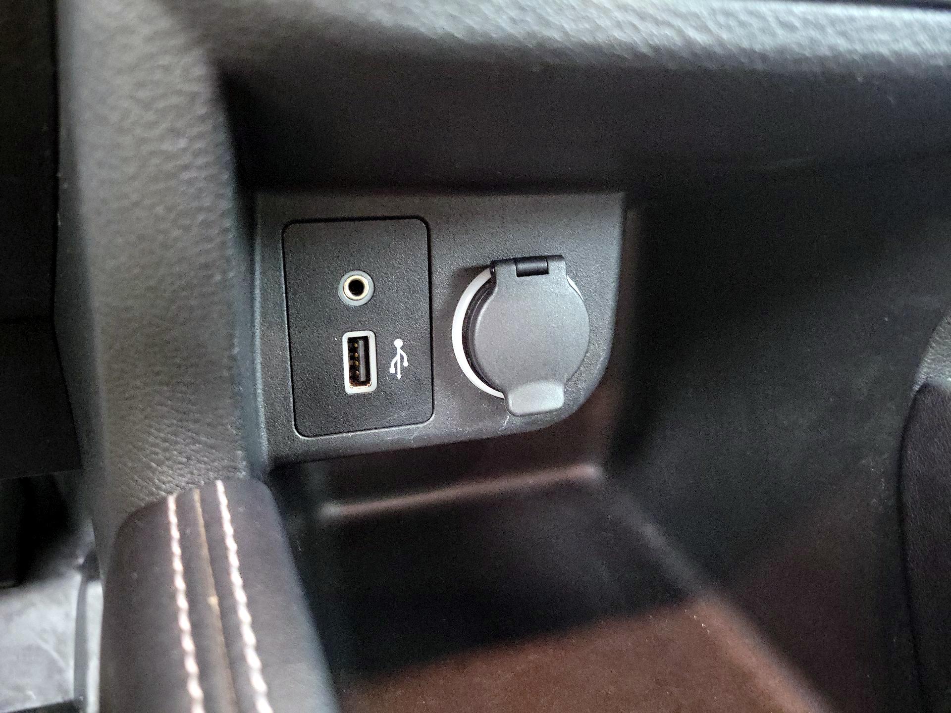 Thumbnail: 2019 Nissan Kicks - 17