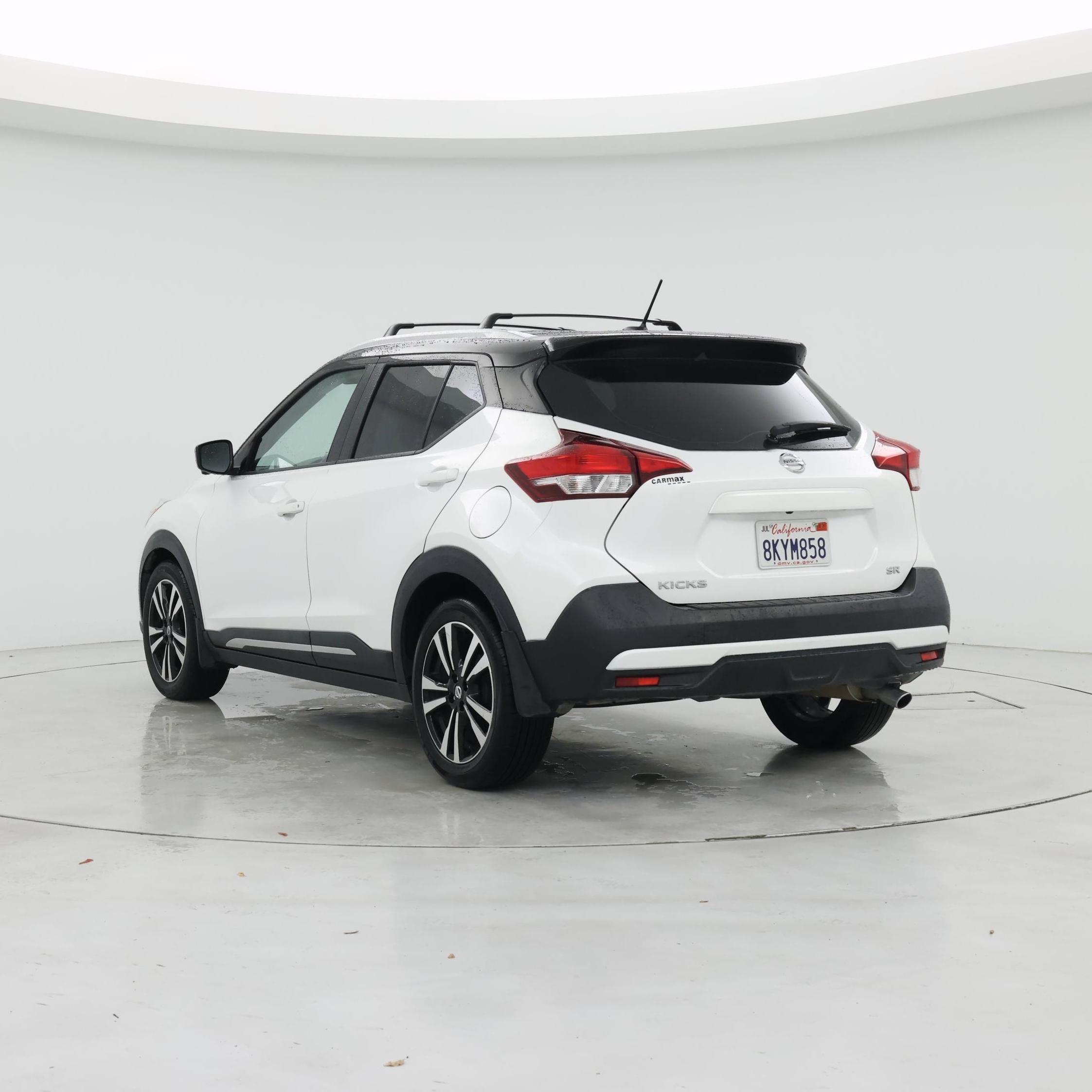 Thumbnail: 2019 Nissan Kicks - 2