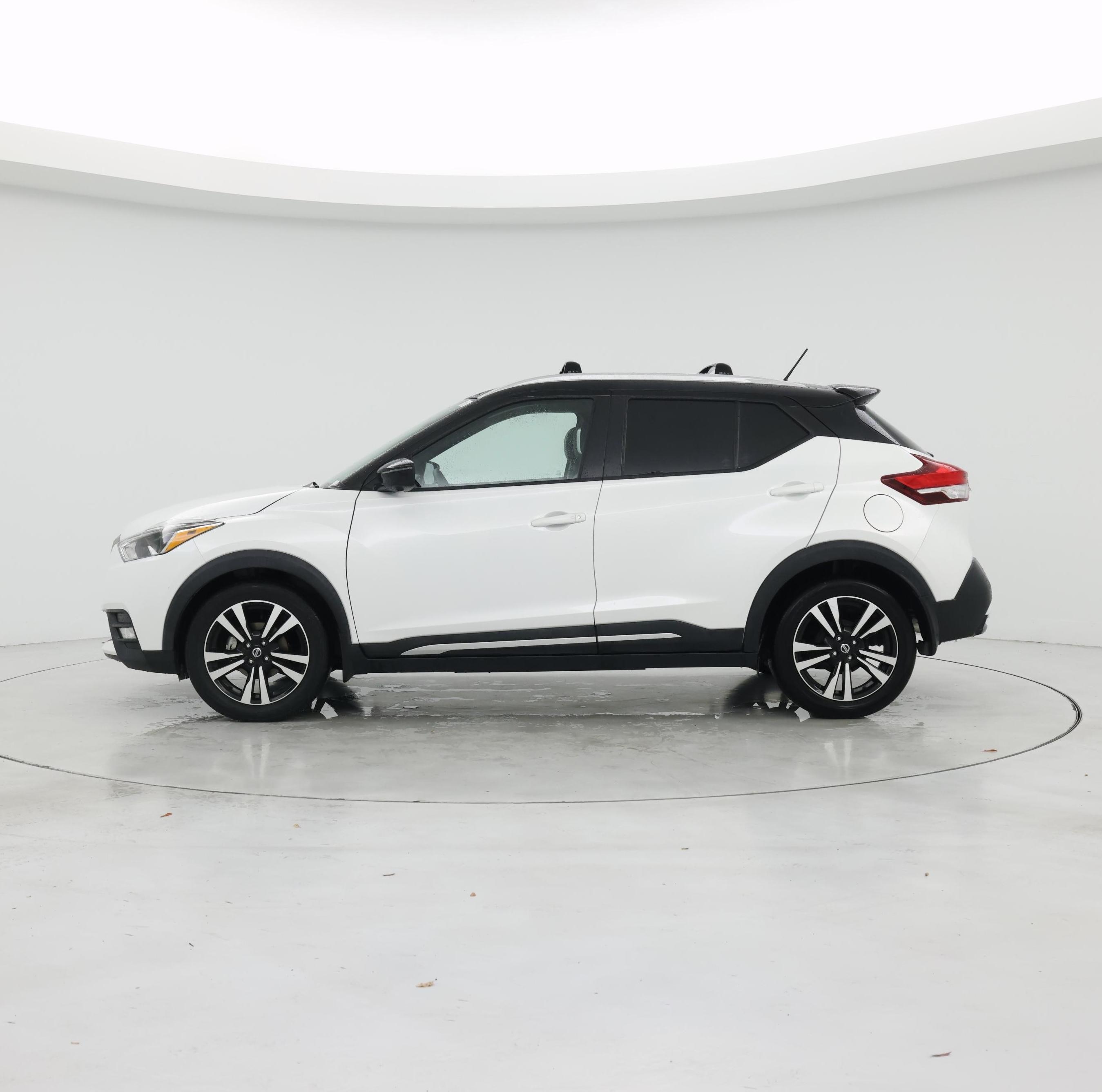 Thumbnail: 2019 Nissan Kicks - 3