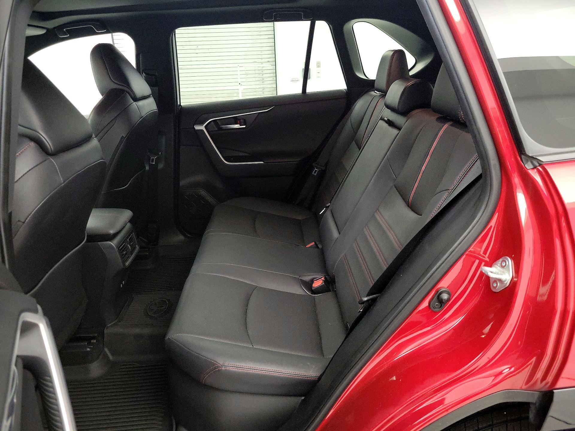 Thumbnail: 2021 Toyota RAV4 - 19