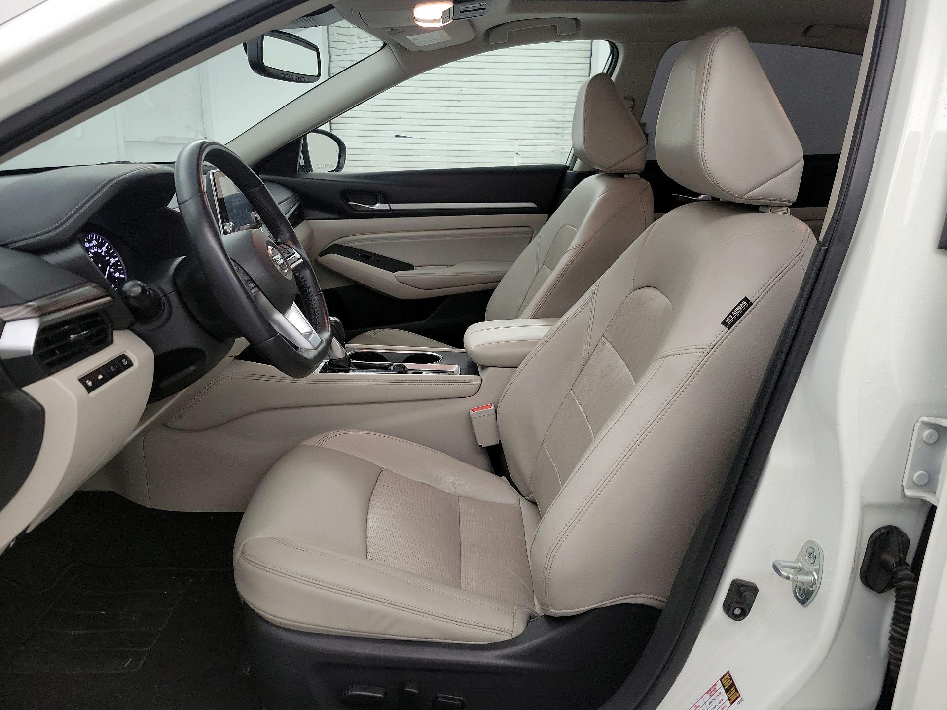 Thumbnail: 2019 Nissan Altima - 11