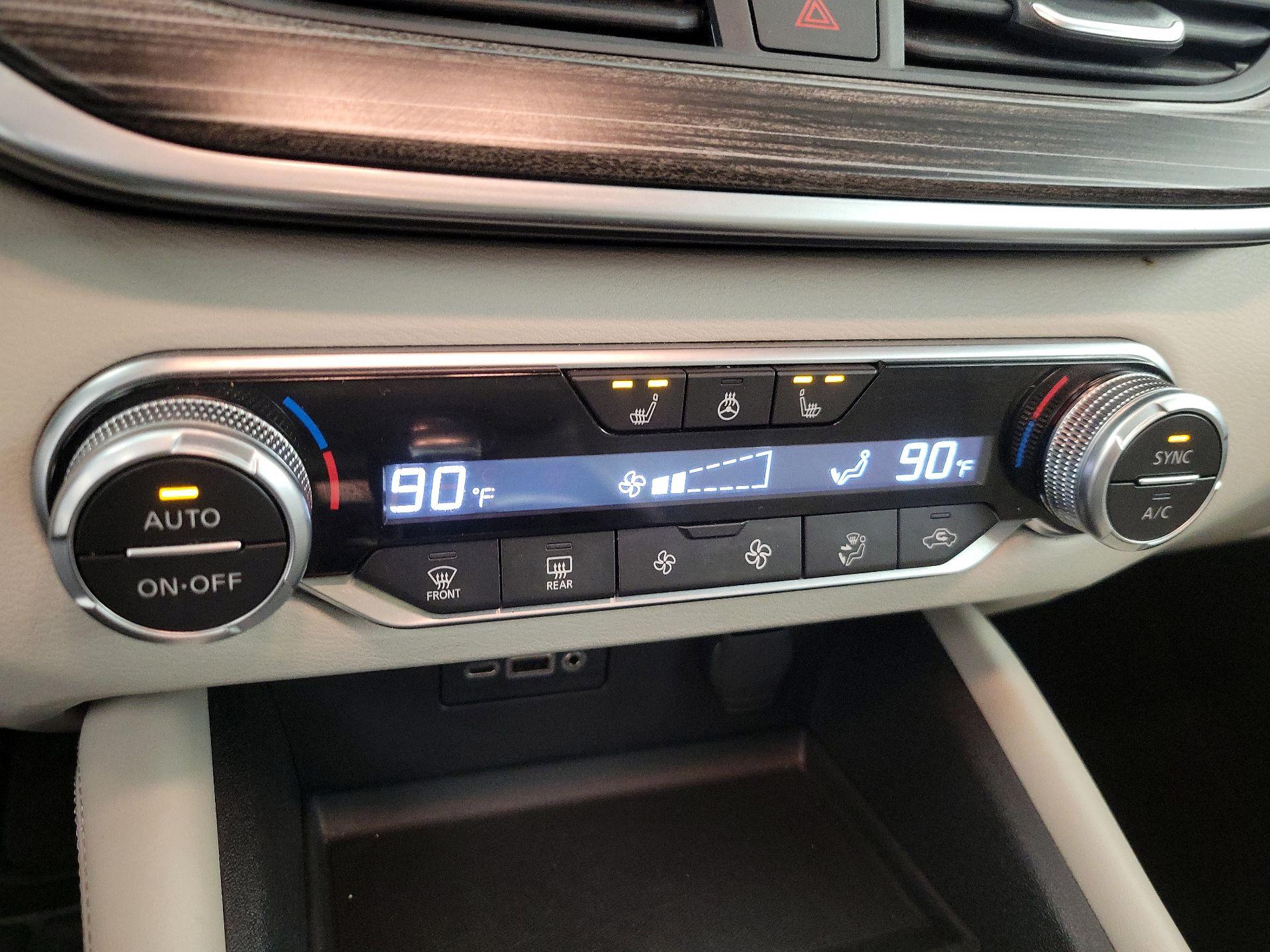 Thumbnail: 2019 Nissan Altima - 16