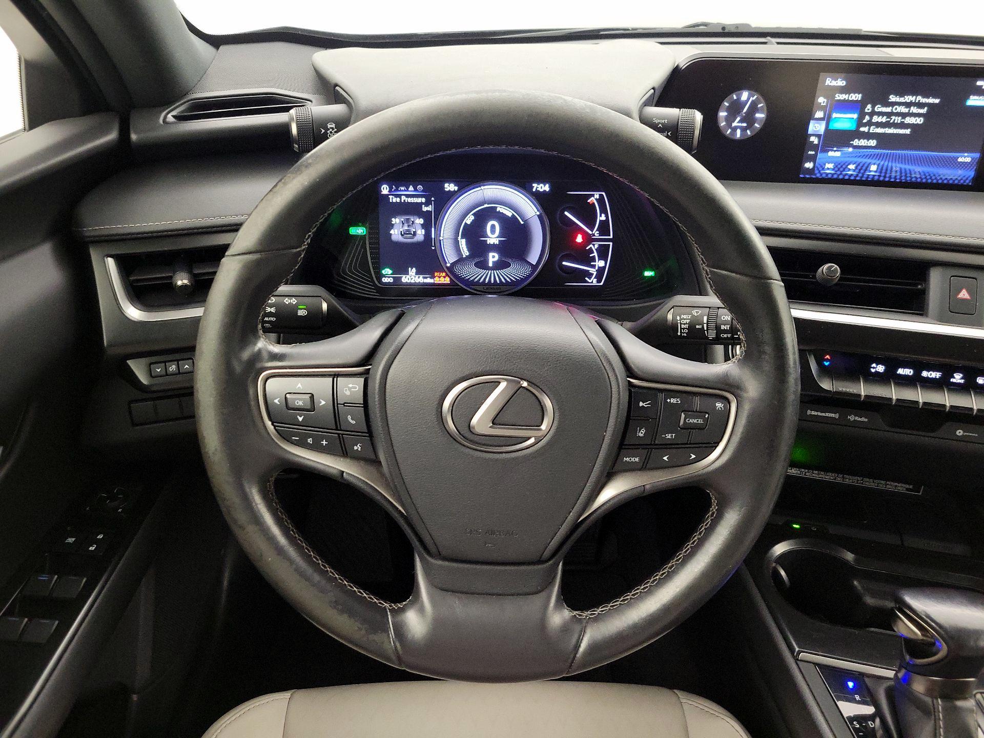 Thumbnail: 2021 Lexus UX - 10