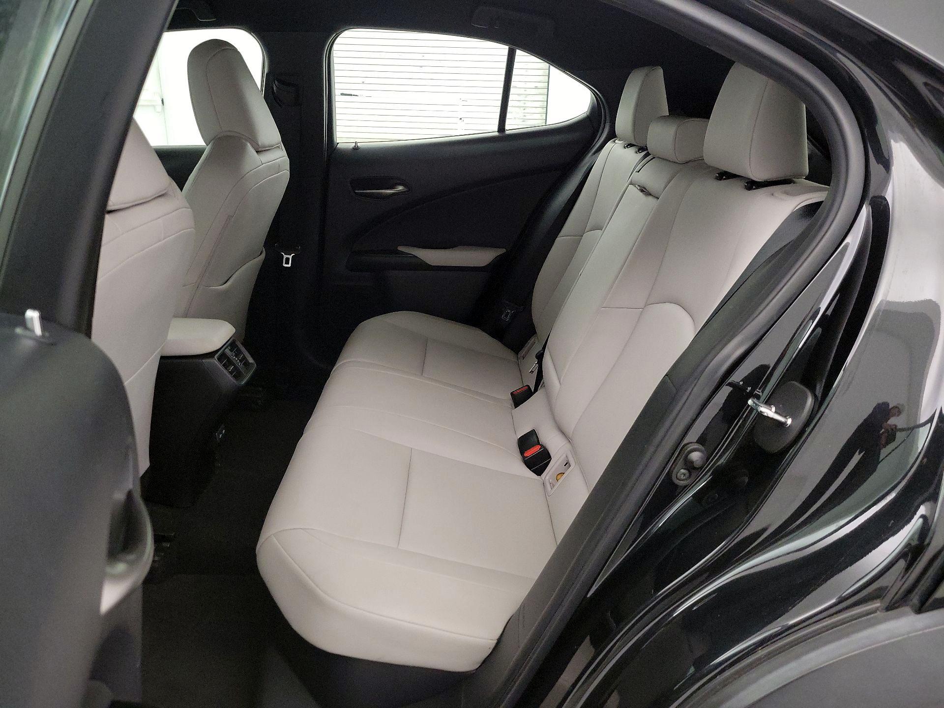 Thumbnail: 2021 Lexus UX - 19