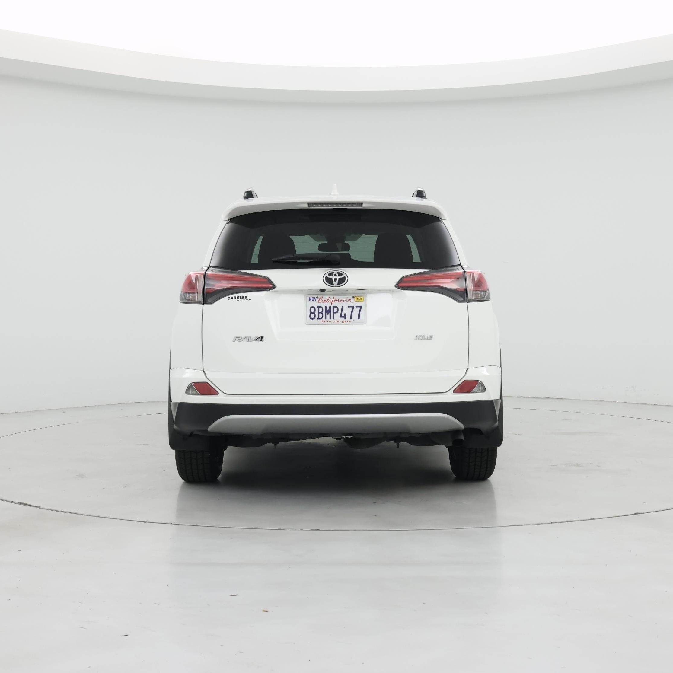 Thumbnail: 2018 Toyota RAV4 - 6