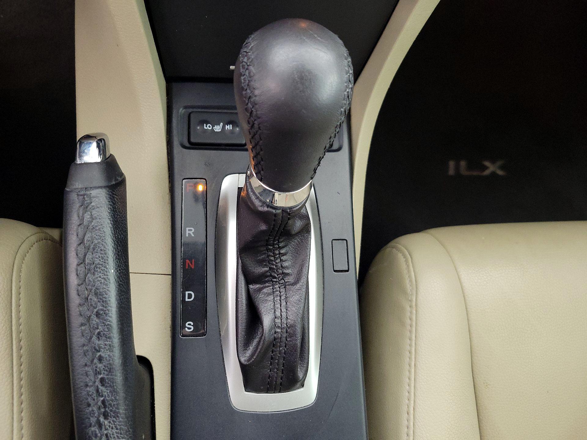 Thumbnail: 2017 Acura ILX - 17