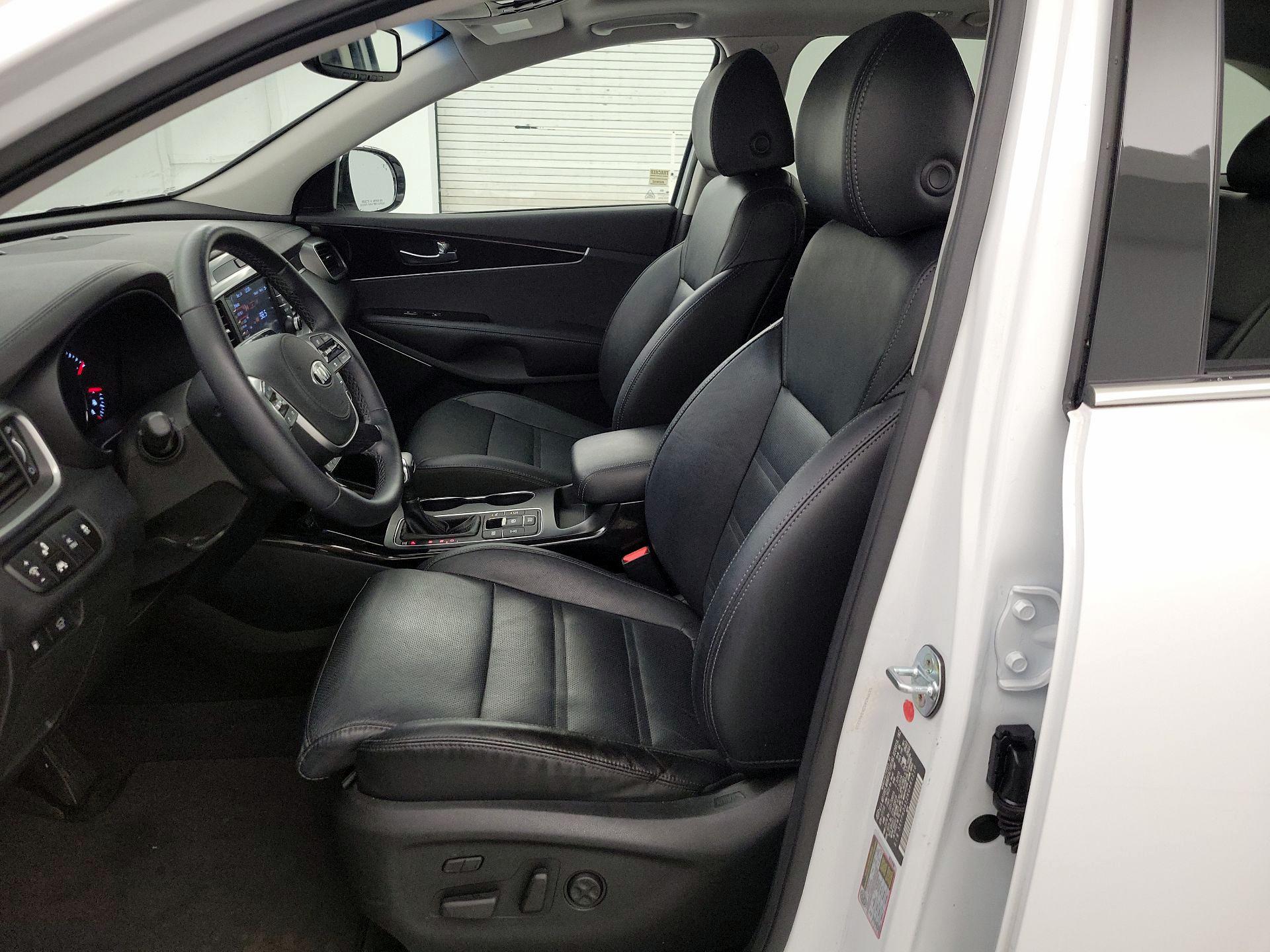 Thumbnail: 2019 Kia Sorento - 11